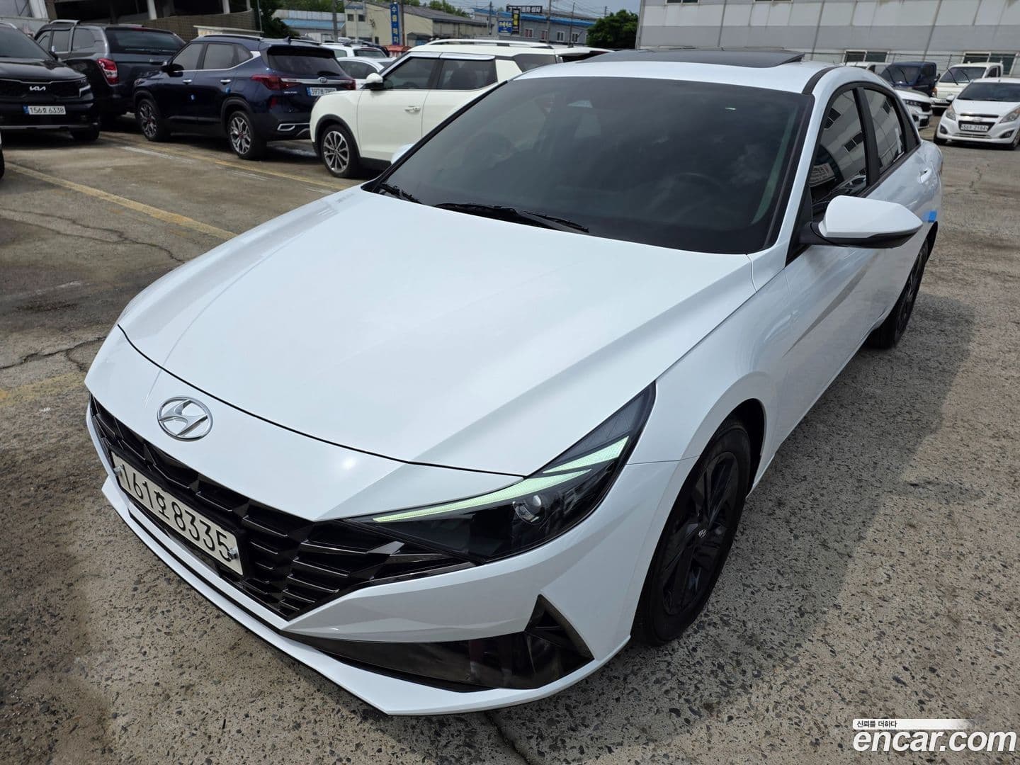 Main__Slider__Photo:AVANTE Hyundai 2022.3-0