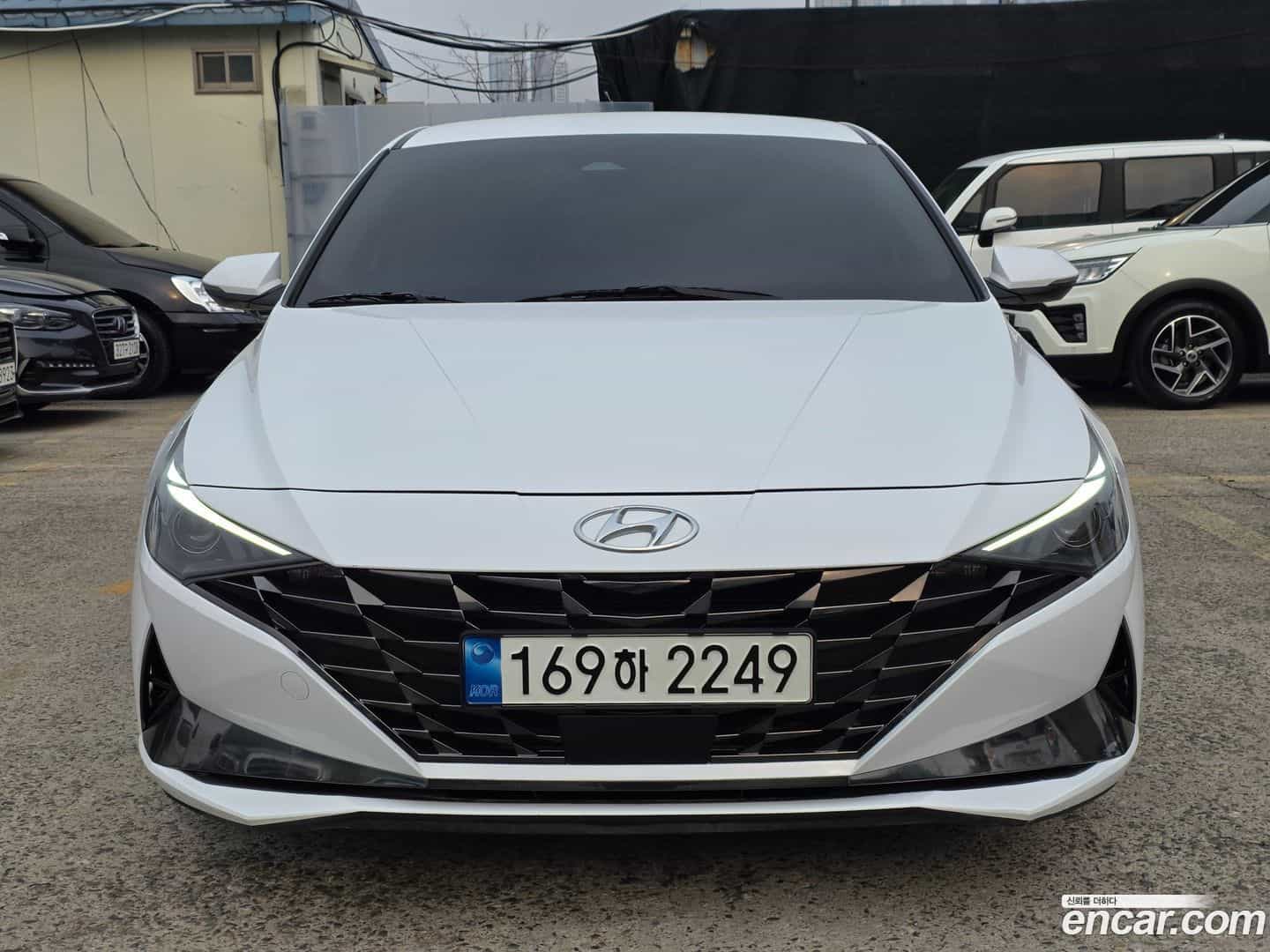 AVANTE Hyundai 2022.2-OUTER-002