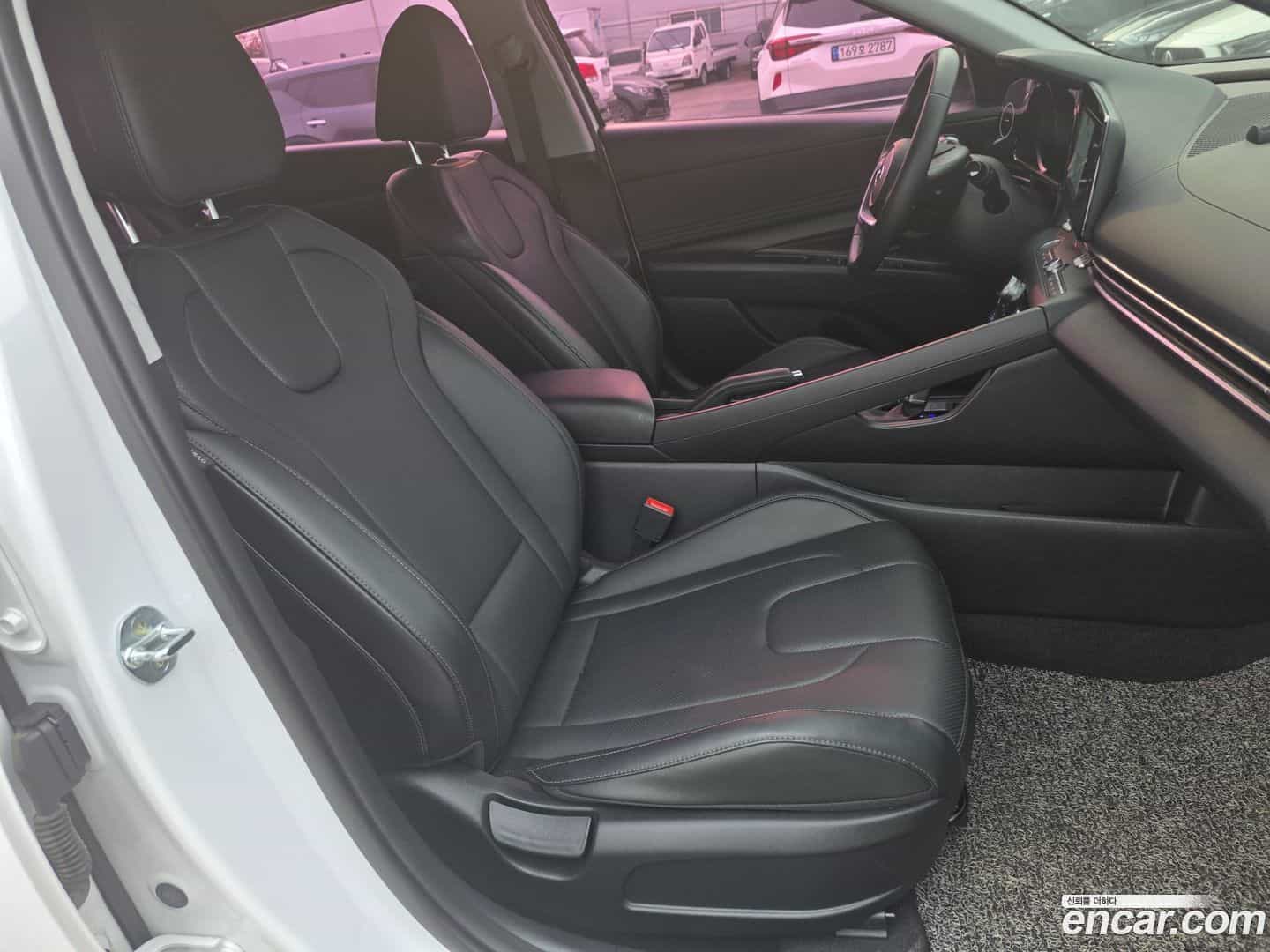 AVANTE Hyundai 2022.2-OPTION-018