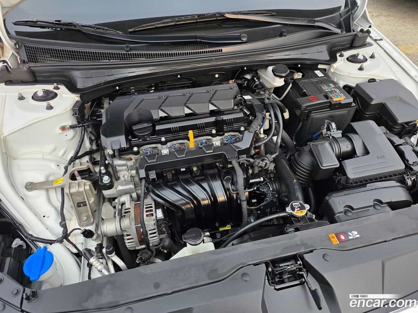 AVANTE Hyundai 2022.2-OPTION-024