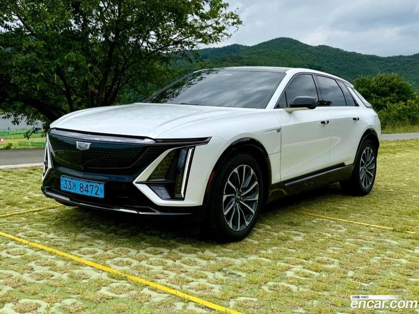 Lyriq Cadillac 2024.11-OUTER-001