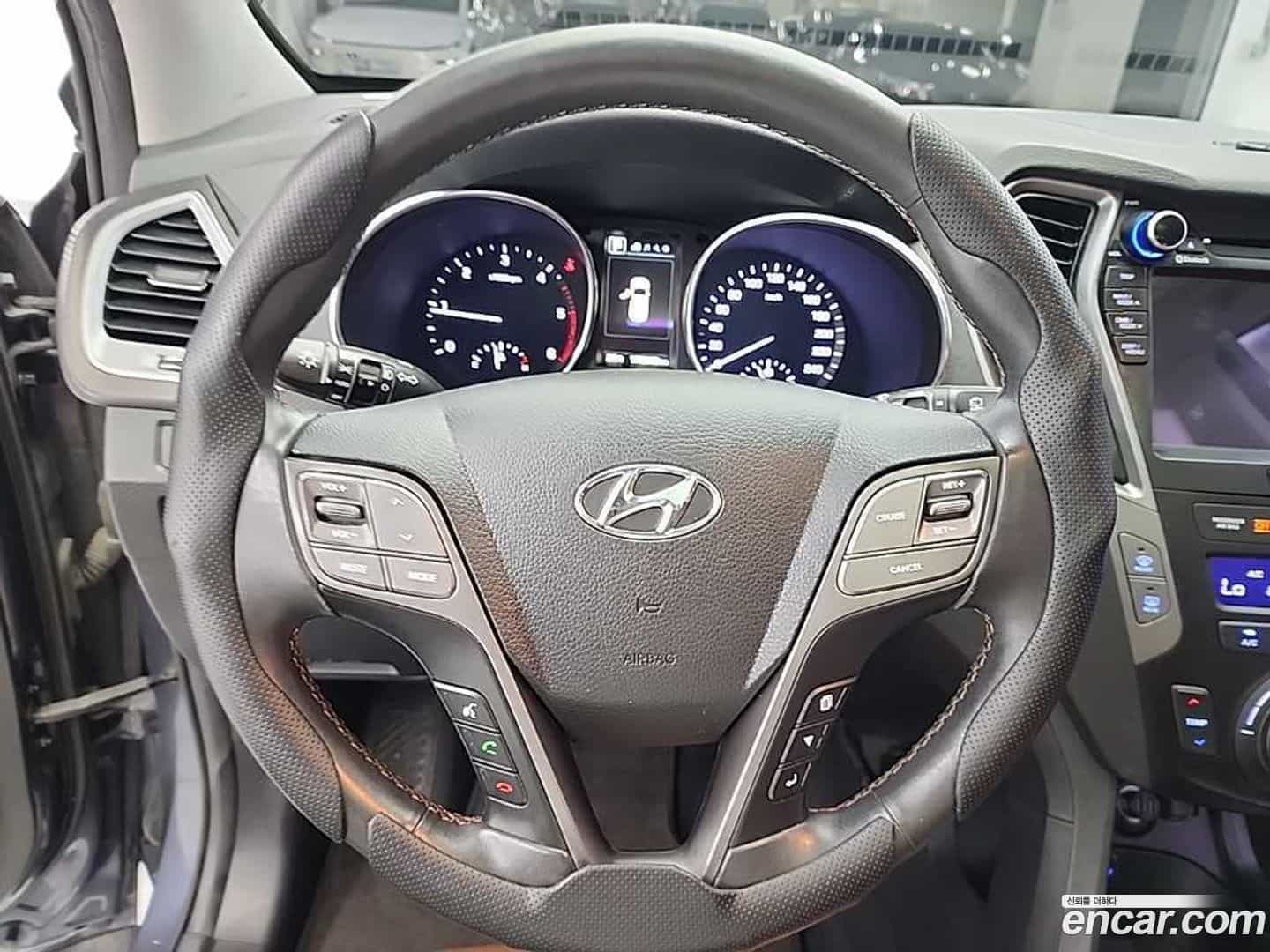 Santafe Hyundai 2016.3-INNER-009