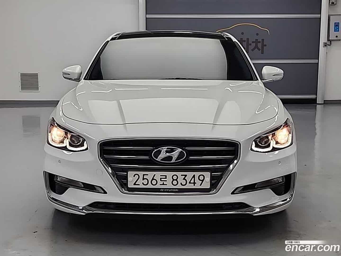 Grandeur Hyundai 2017.2-OUTER-002