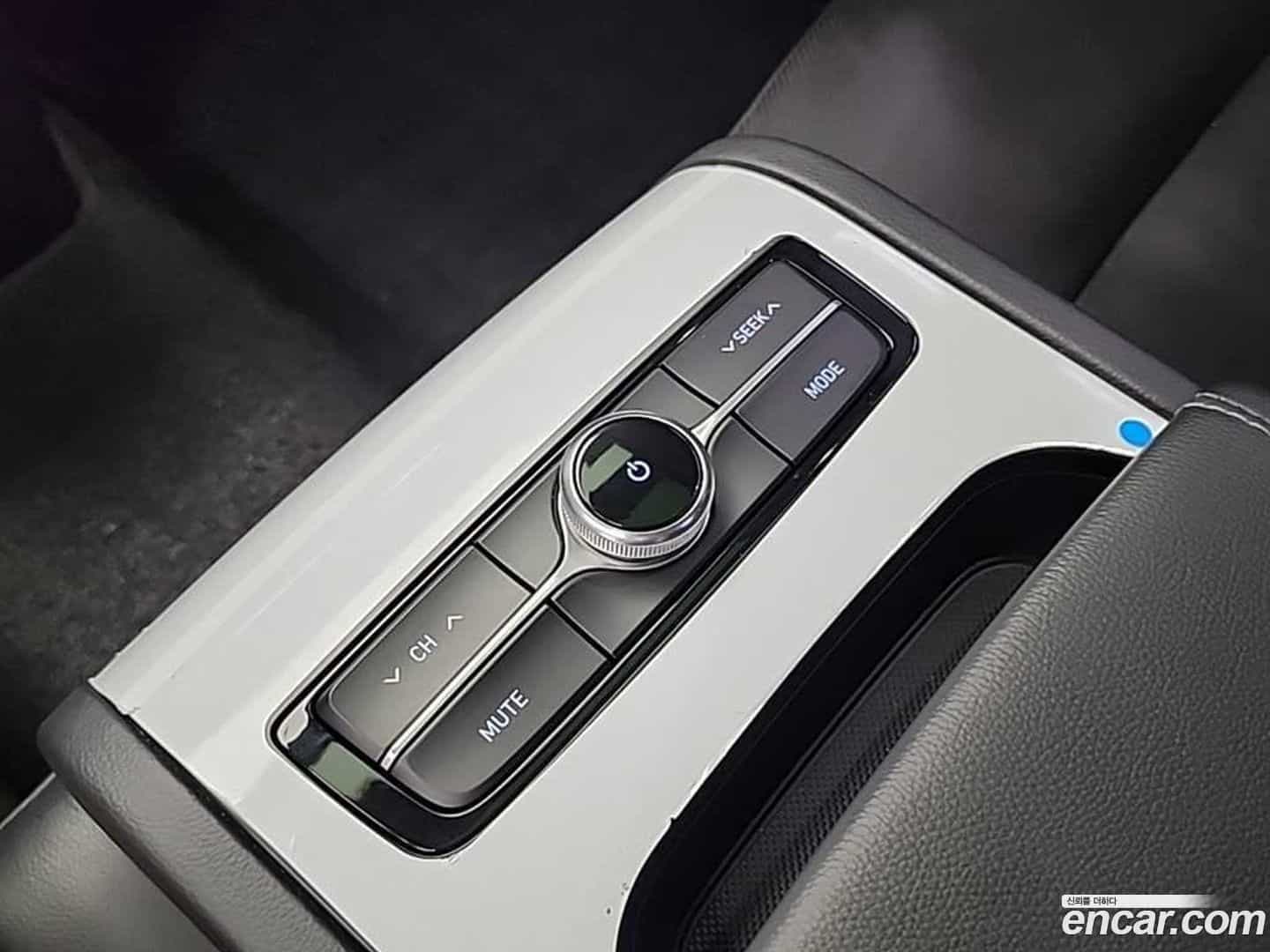 Grandeur Hyundai 2017.2-OPTION-018