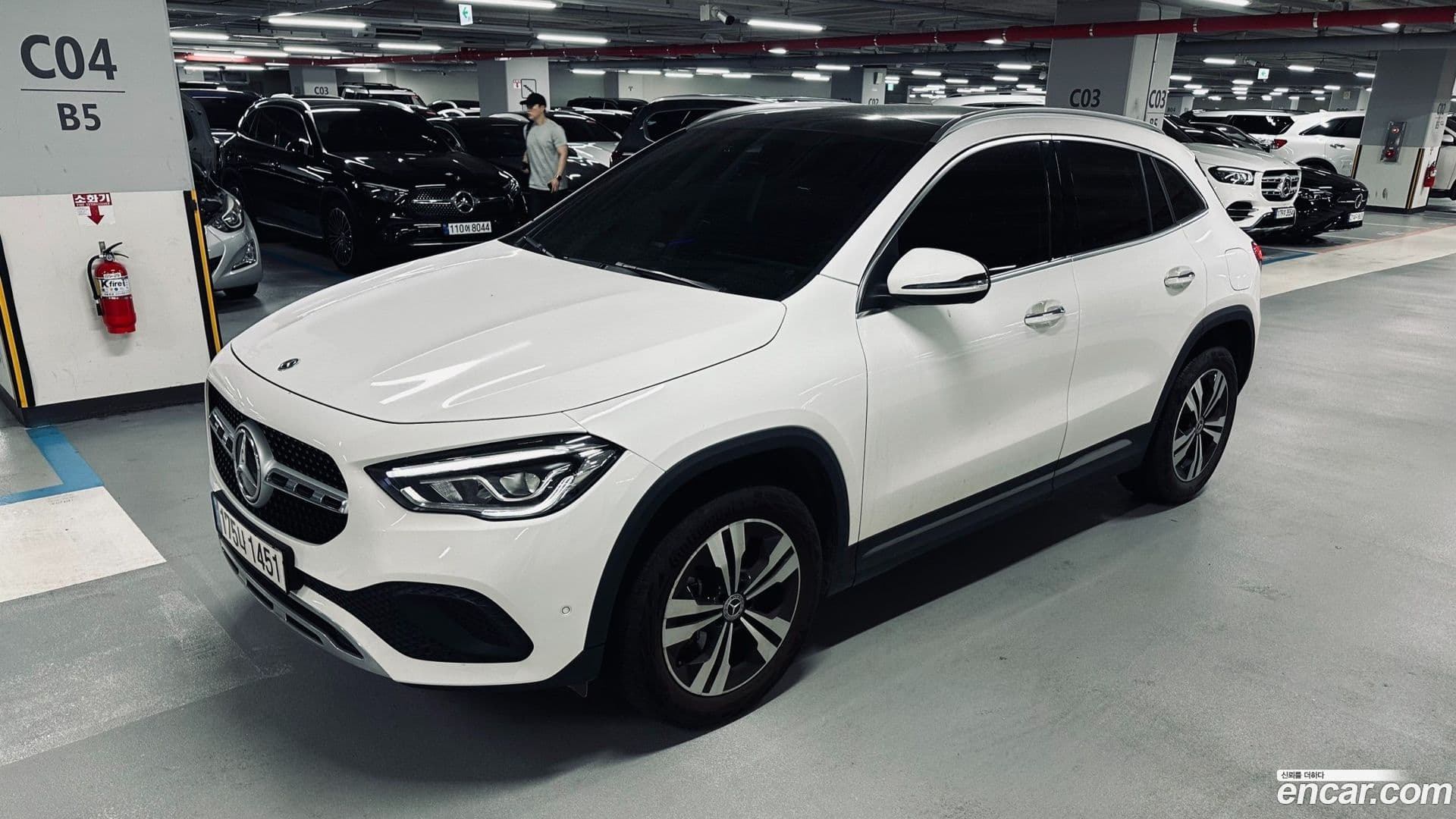 Main__Slider__Photo:GLA-Class Mercedes-Benz 2021.6-0
