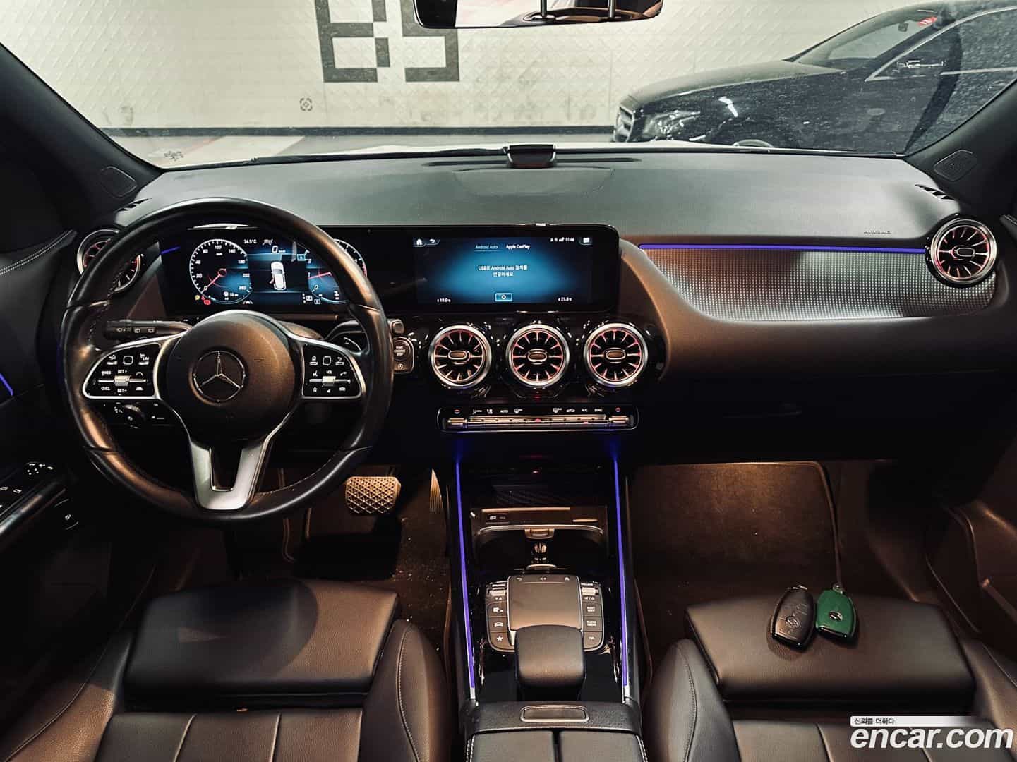 GLA-Class Mercedes-Benz 2021.6-INNER-007