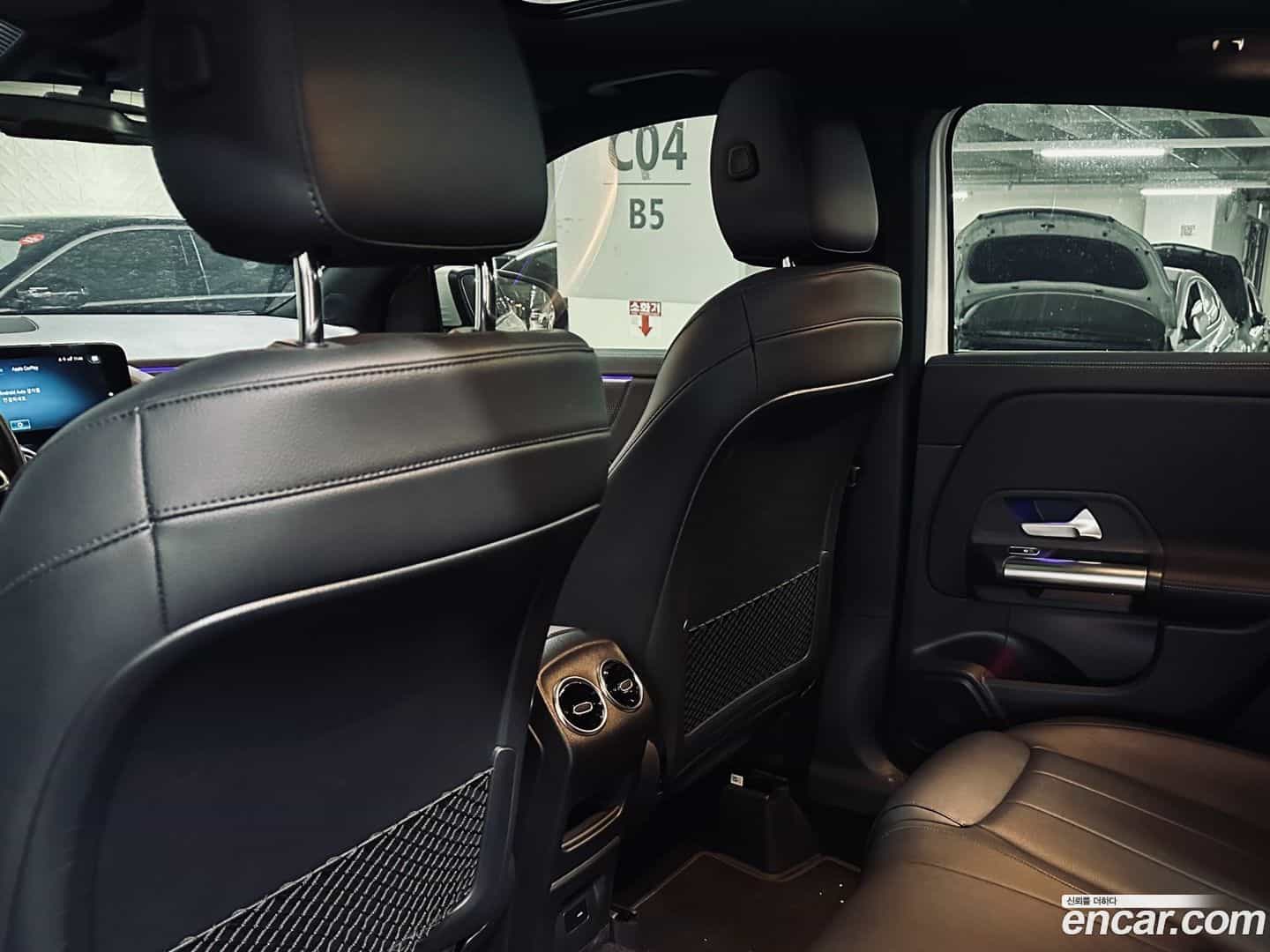 GLA-Class Mercedes-Benz 2021.6-OPTION-015