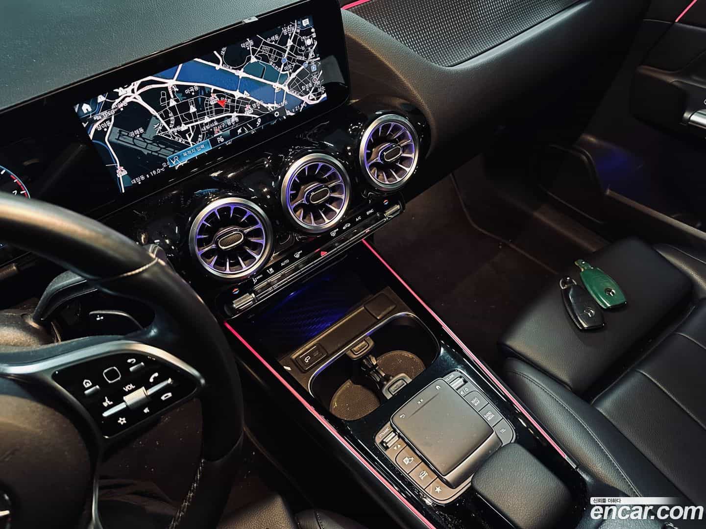 GLA-Class Mercedes-Benz 2021.6-OPTION-024