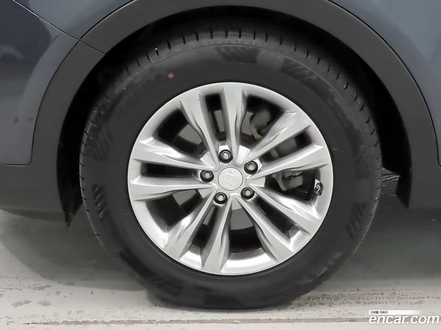 Santafe Hyundai 2016.7-OUTER-005