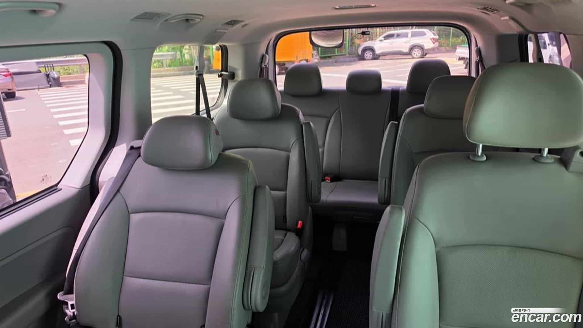 Starex Hyundai 2018.2-OPTION-016