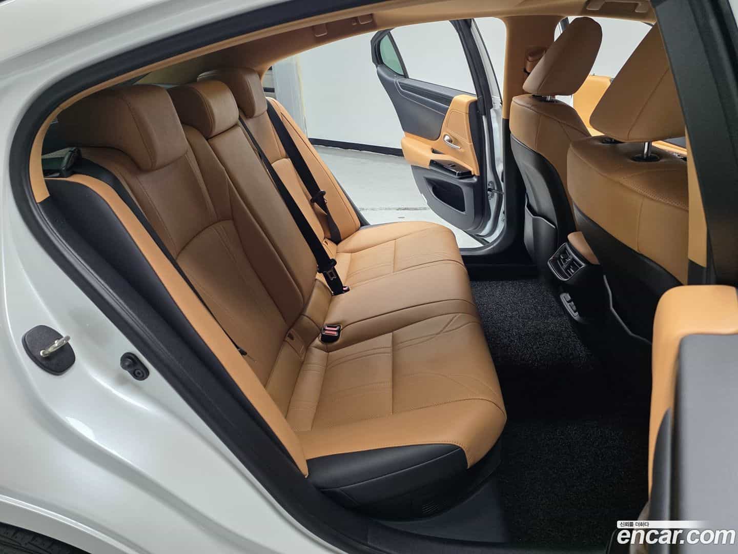 ES Lexus 2023.2-OPTION-016