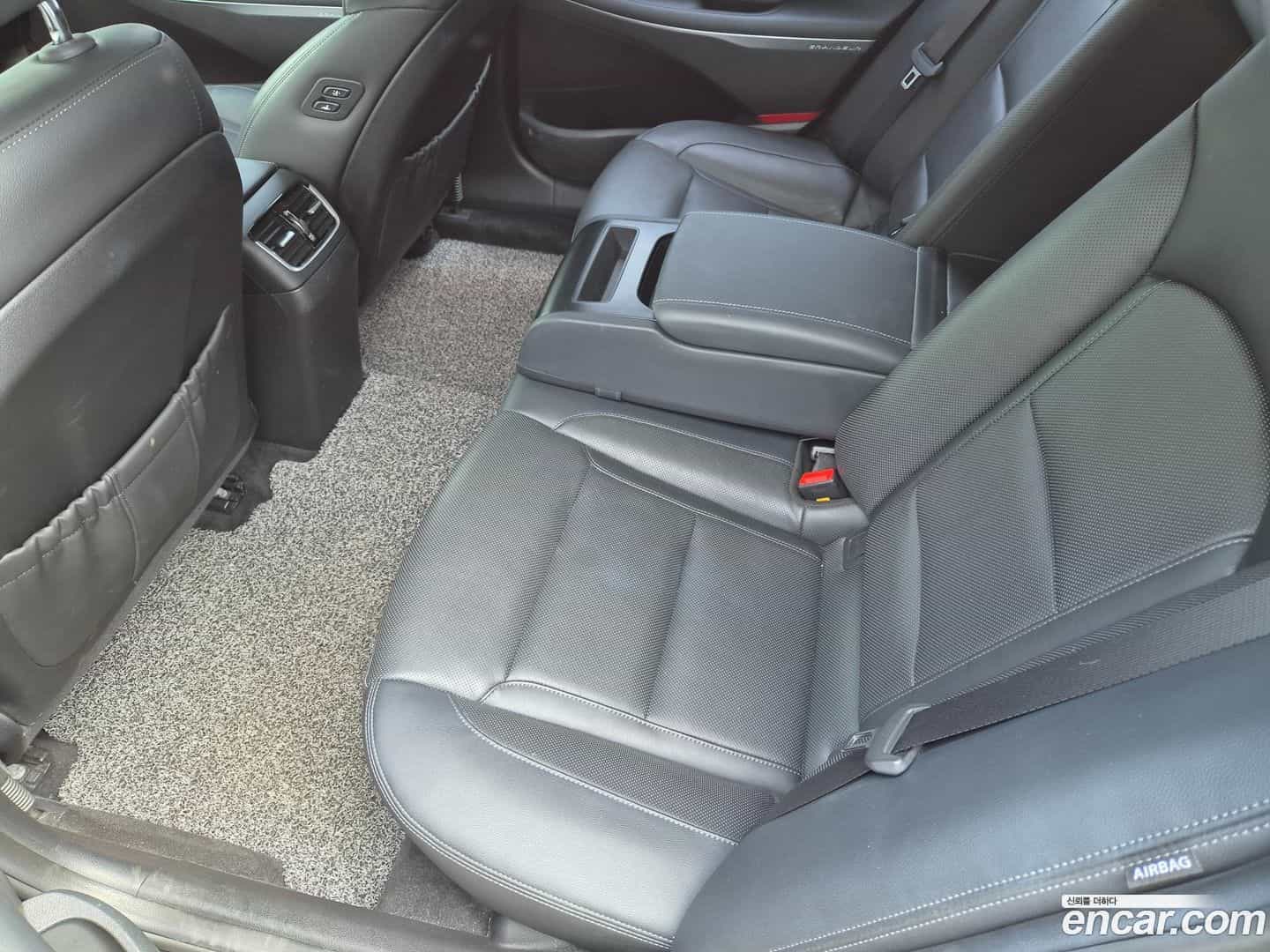 Grandeur Hyundai 2018.4-OUTER-006