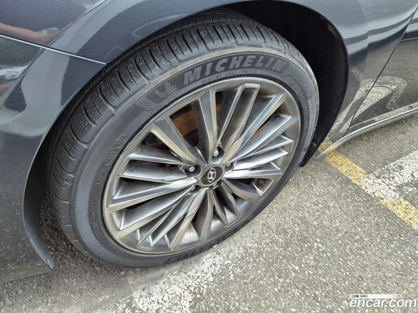Grandeur Hyundai 2018.4-OPTION-018