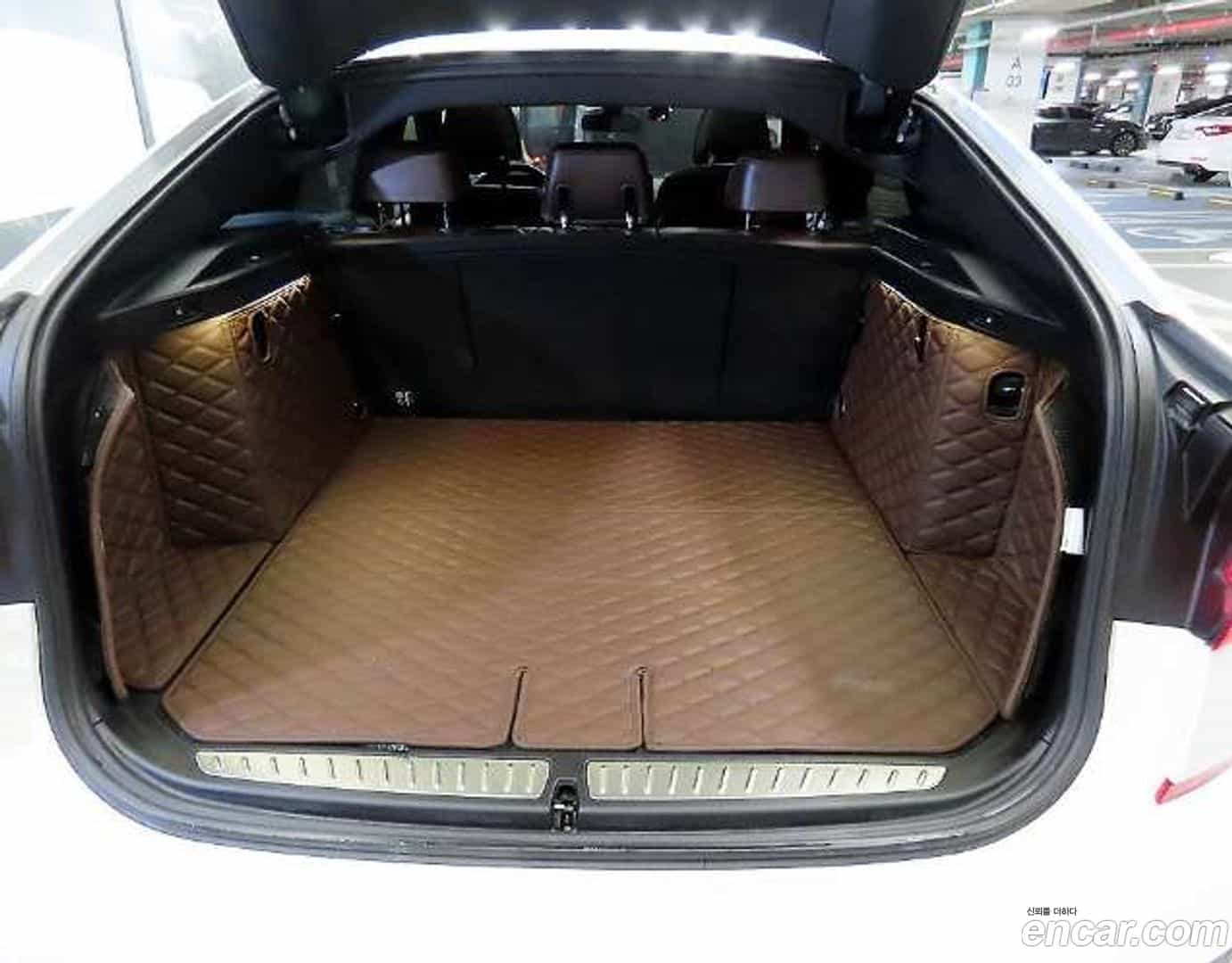 Gran Turismo BMW 2022.0-INNER-010