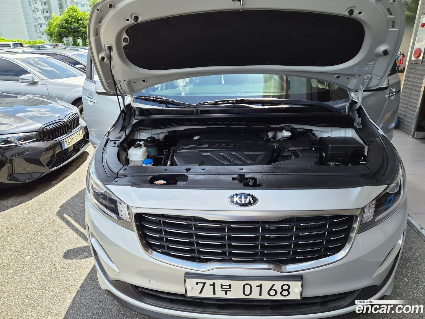 Main__Slider__Photo:Canival Kia 2019.8-0