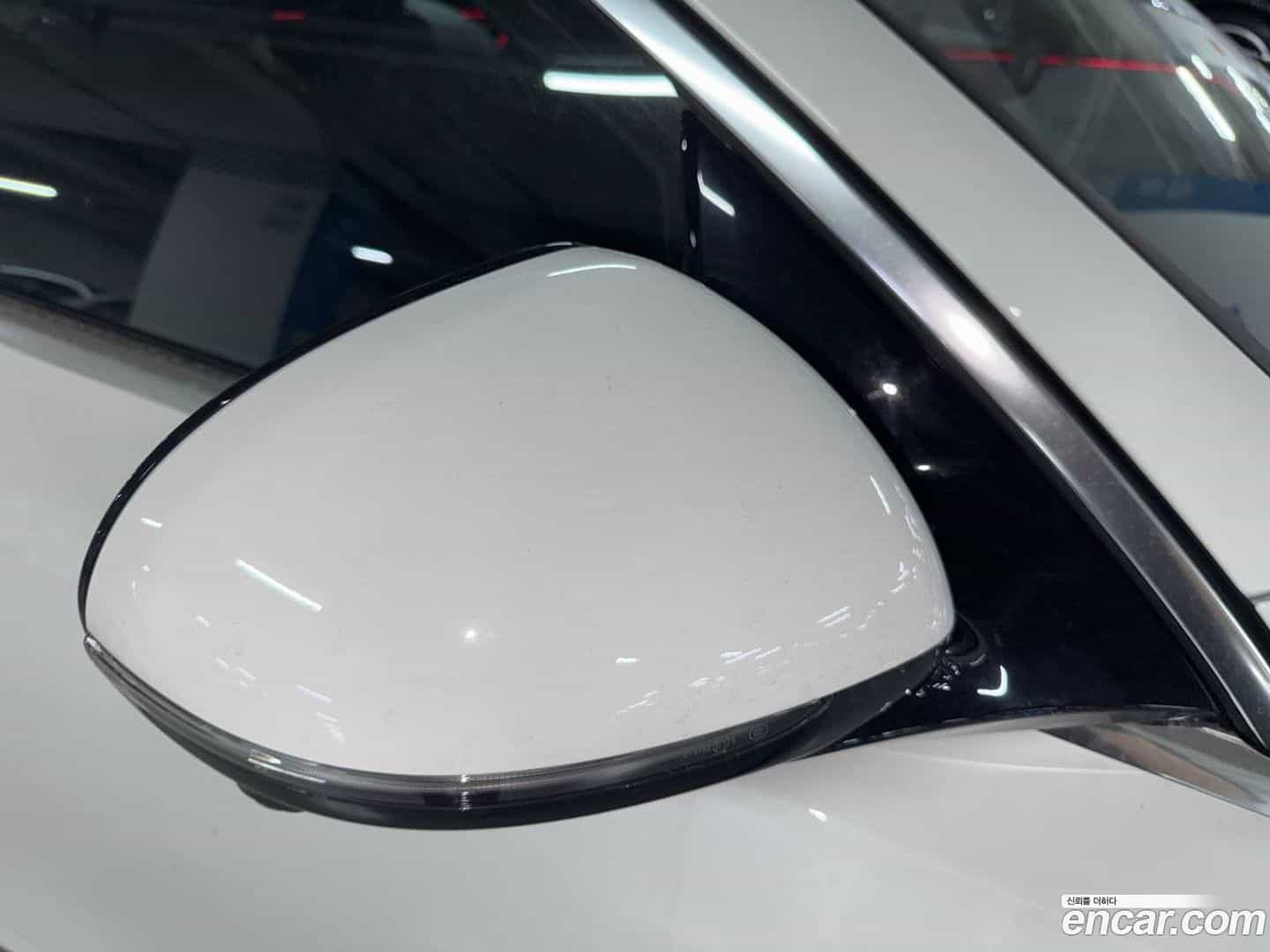 E-Class Mercedes-Benz 2025.7-OUTER-006