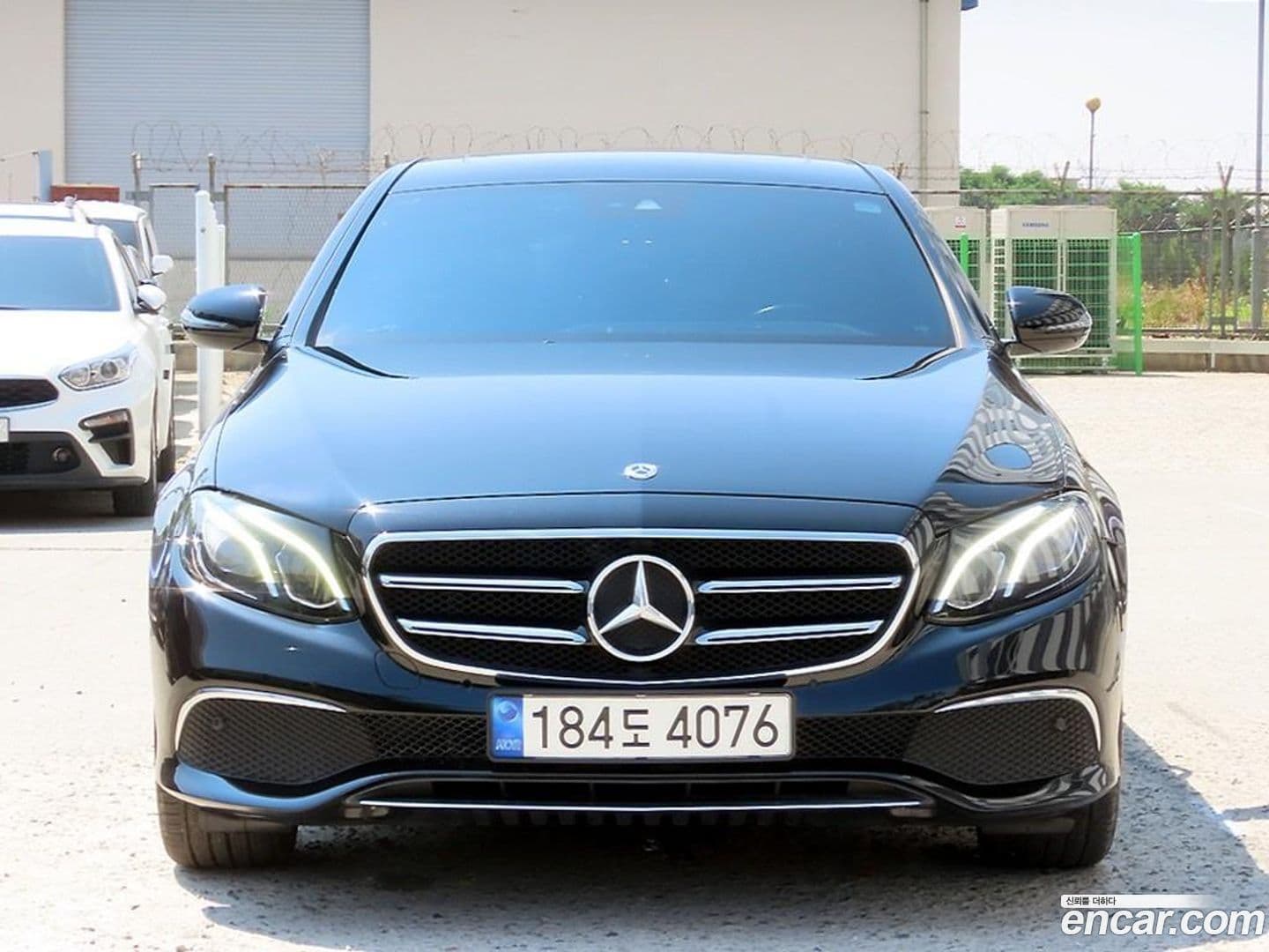 Main__Slider__Photo:E-Class Mercedes-Benz 2019.11-0