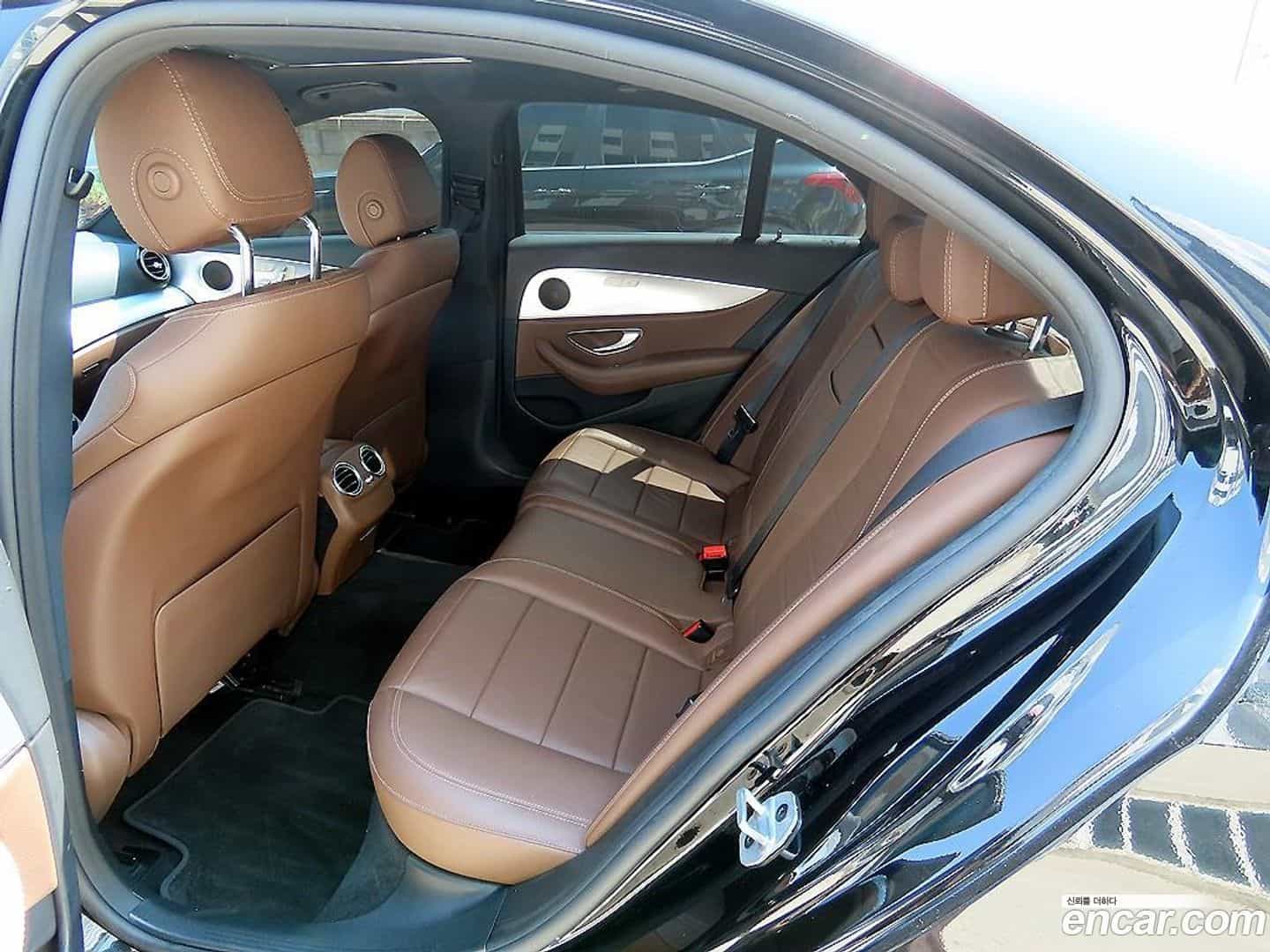 E-Class Mercedes-Benz 2019.11-OUTER-006
