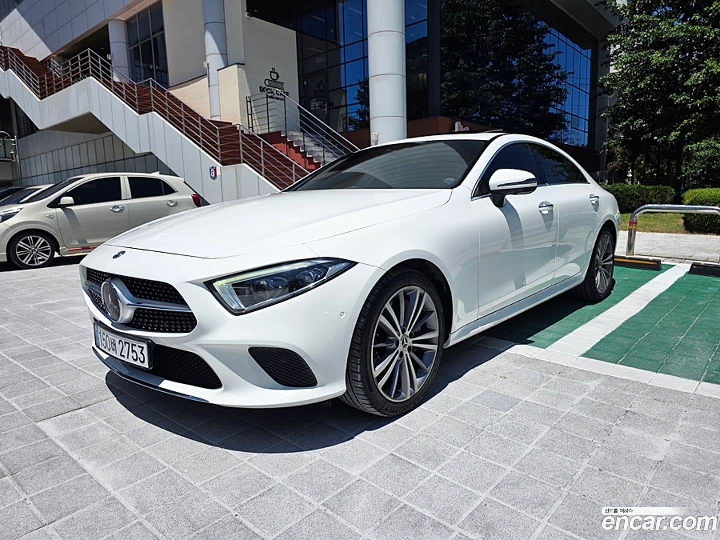Main__Slider__Photo:CLS-Class Mercedes-Benz 2019.0-0