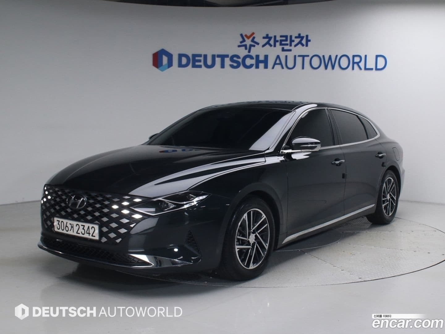 Main__Slider__Photo:Grandeur Hyundai 2020.5-0