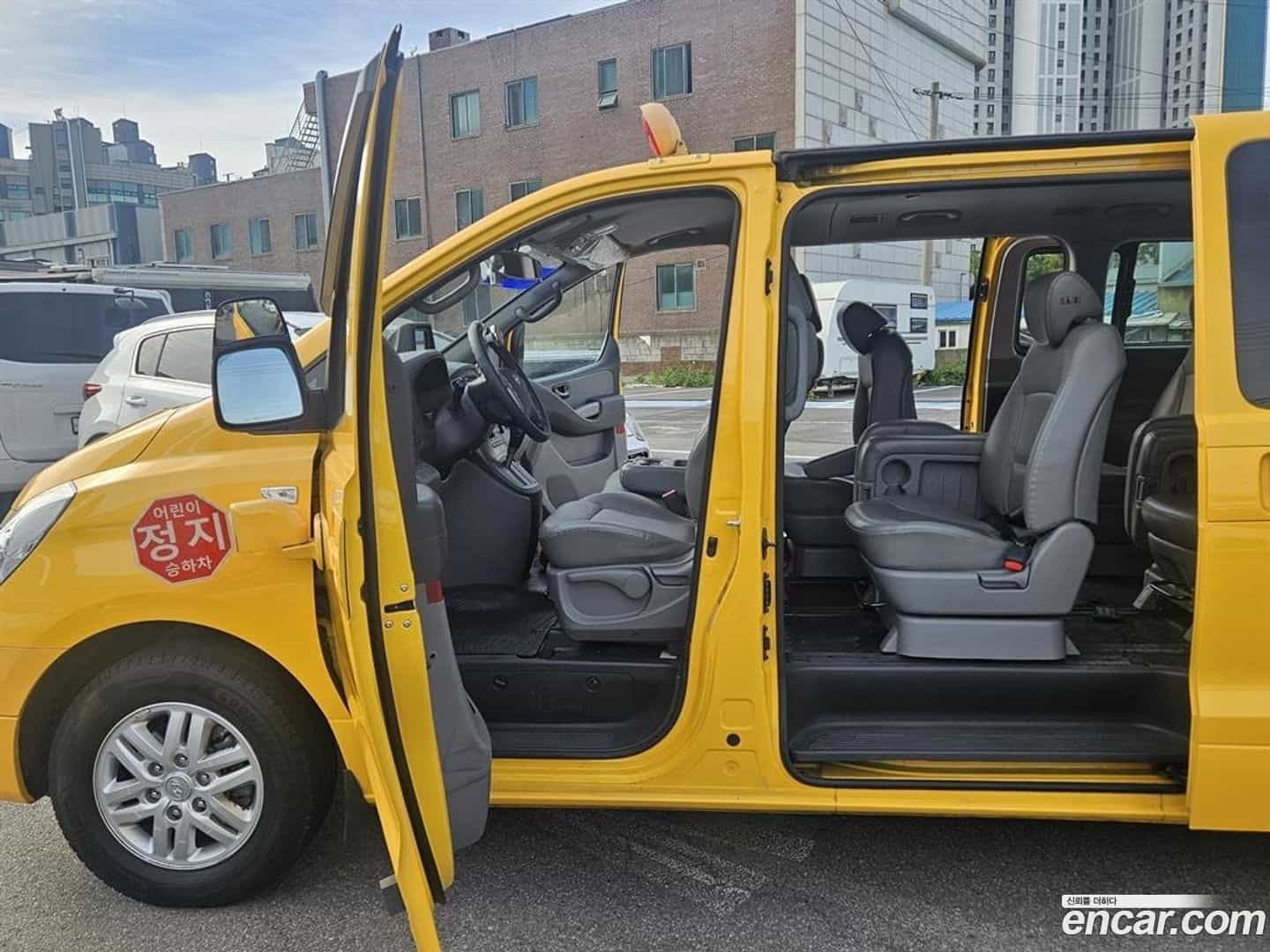Starex Hyundai 2017.9-INNER-010