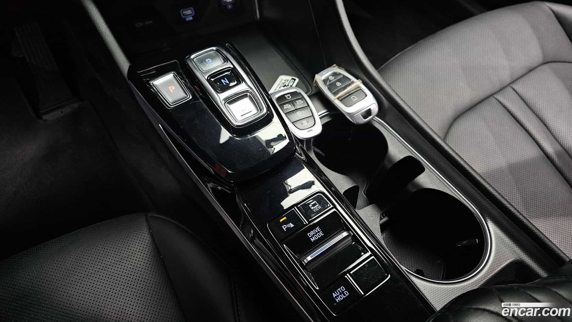 Sonata Hyundai 2023.1-INNER-009