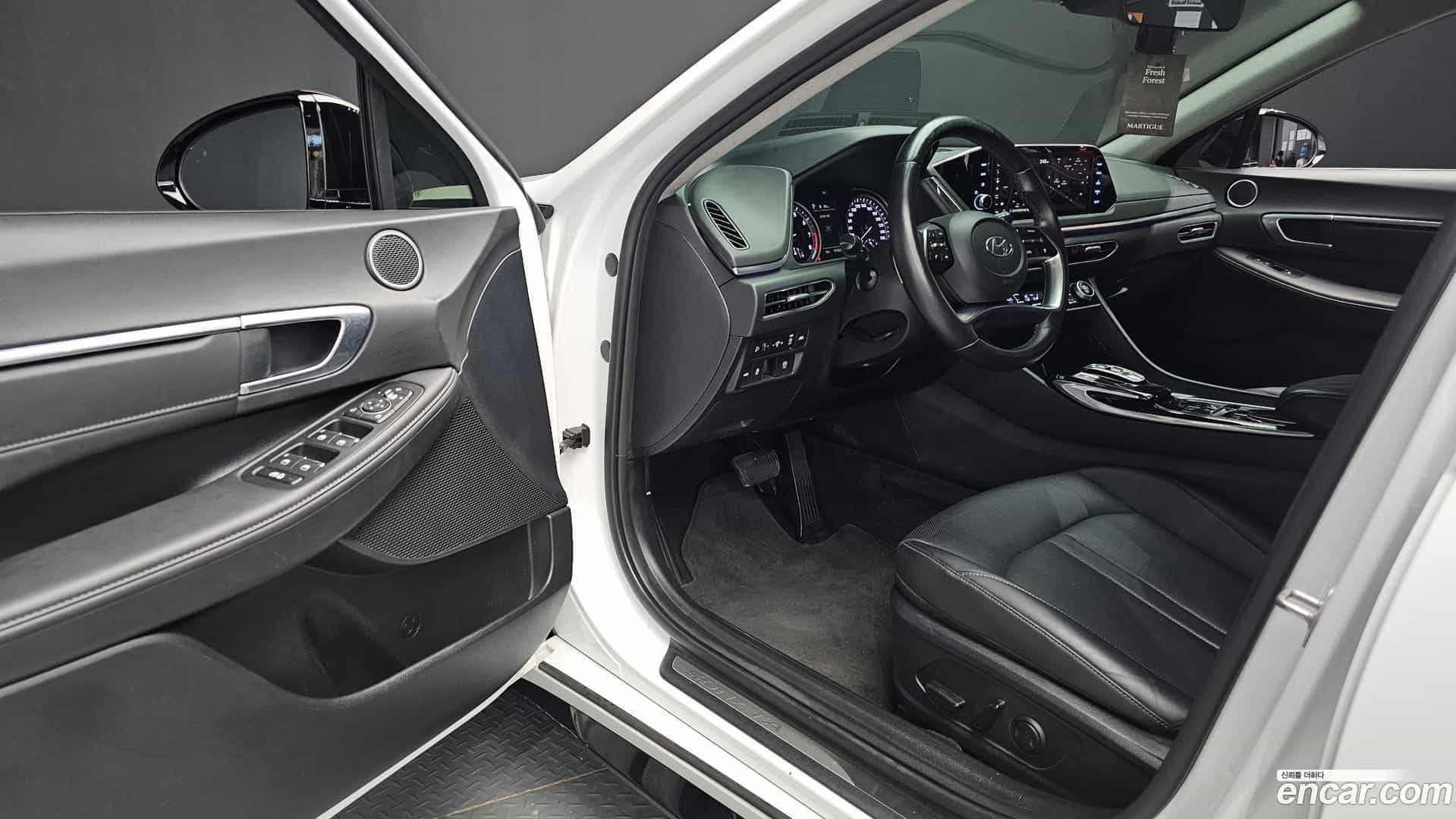 Sonata Hyundai 2023.1-OPTION-015