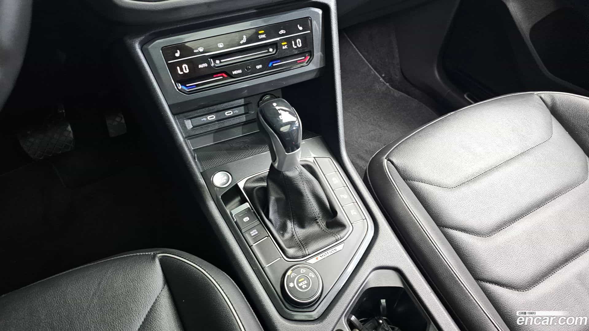 Tiguan Volkswagen 2022.11-INNER-009