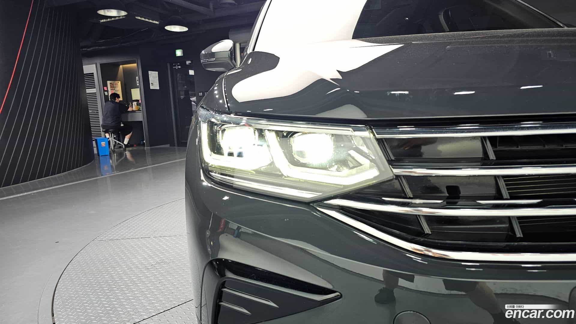 Tiguan Volkswagen 2022.11-OUTER-032
