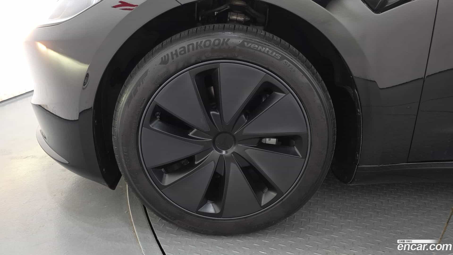 Model 3 Tesla 2024.4-OUTER-005