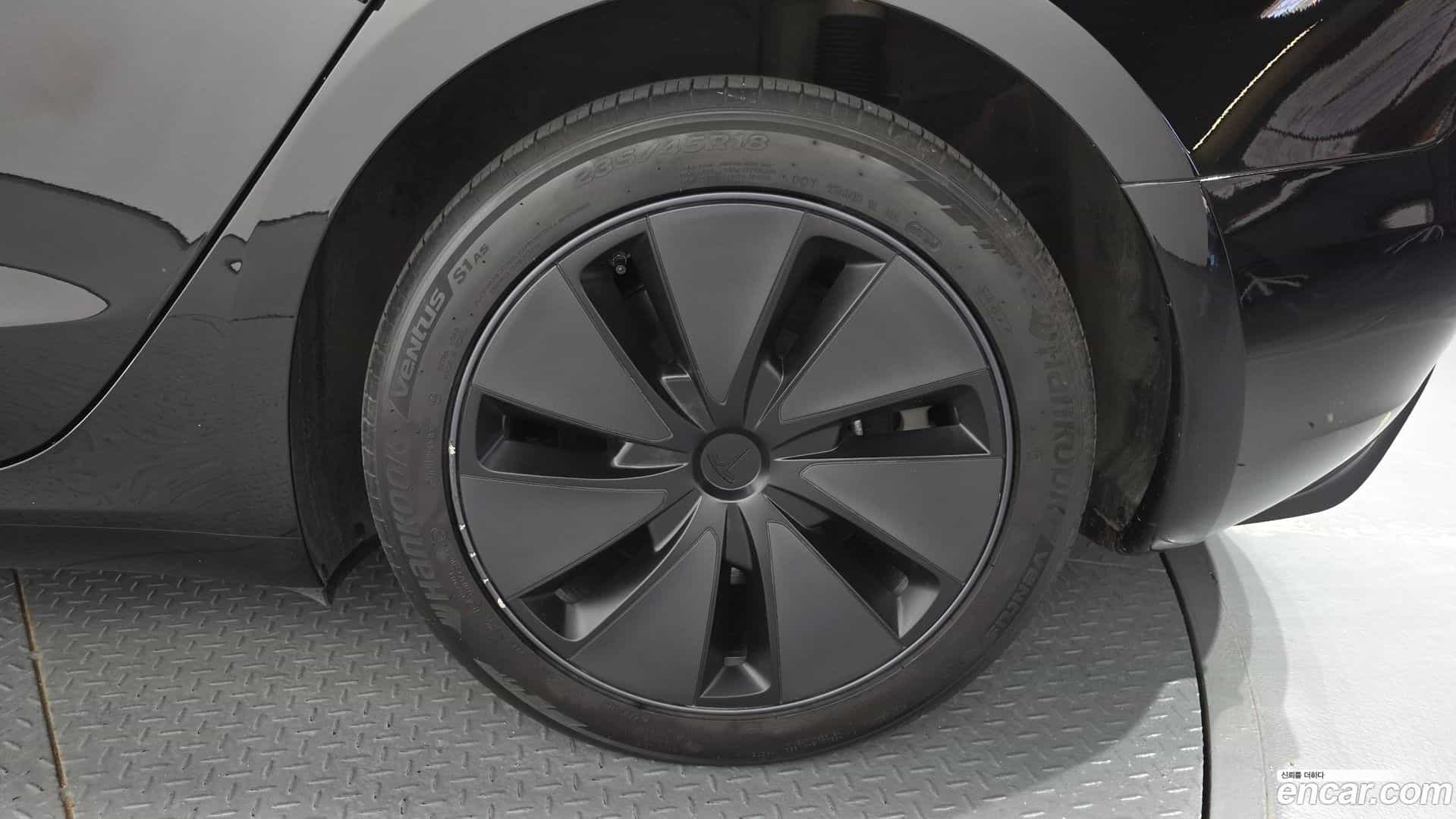 Model 3 Tesla 2024.4-OUTER-031