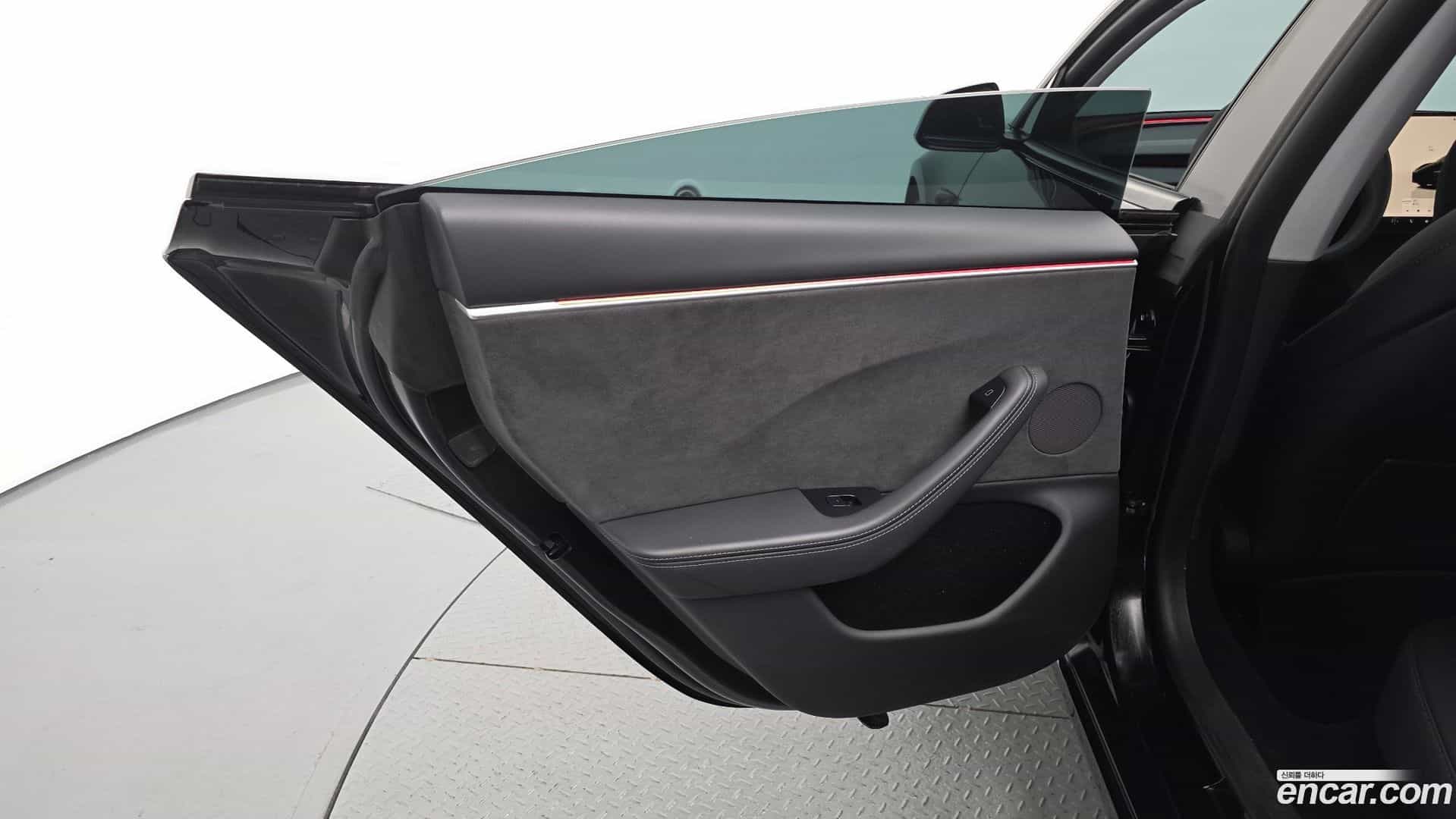 Model 3 Tesla 2024.4-INNER-035