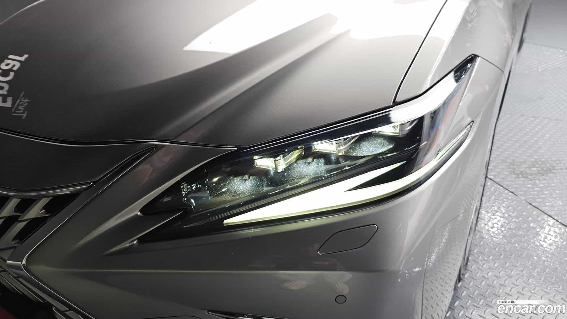 ES Lexus 2025.1-OUTER-032