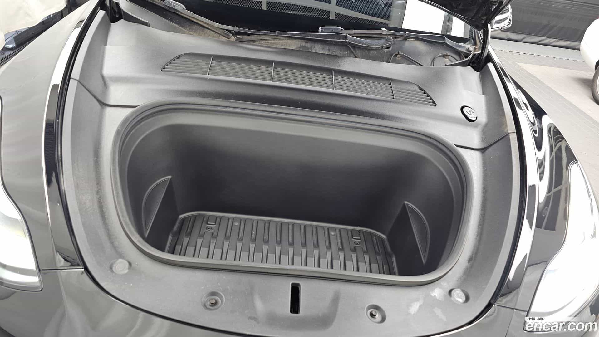 Model Y Tesla 2022.4-OUTER-006