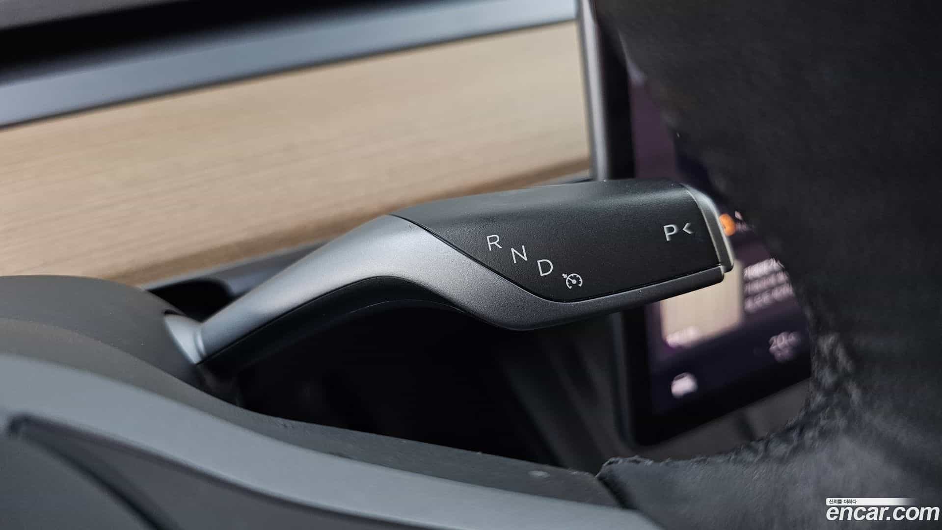 Model Y Tesla 2022.4-INNER-009