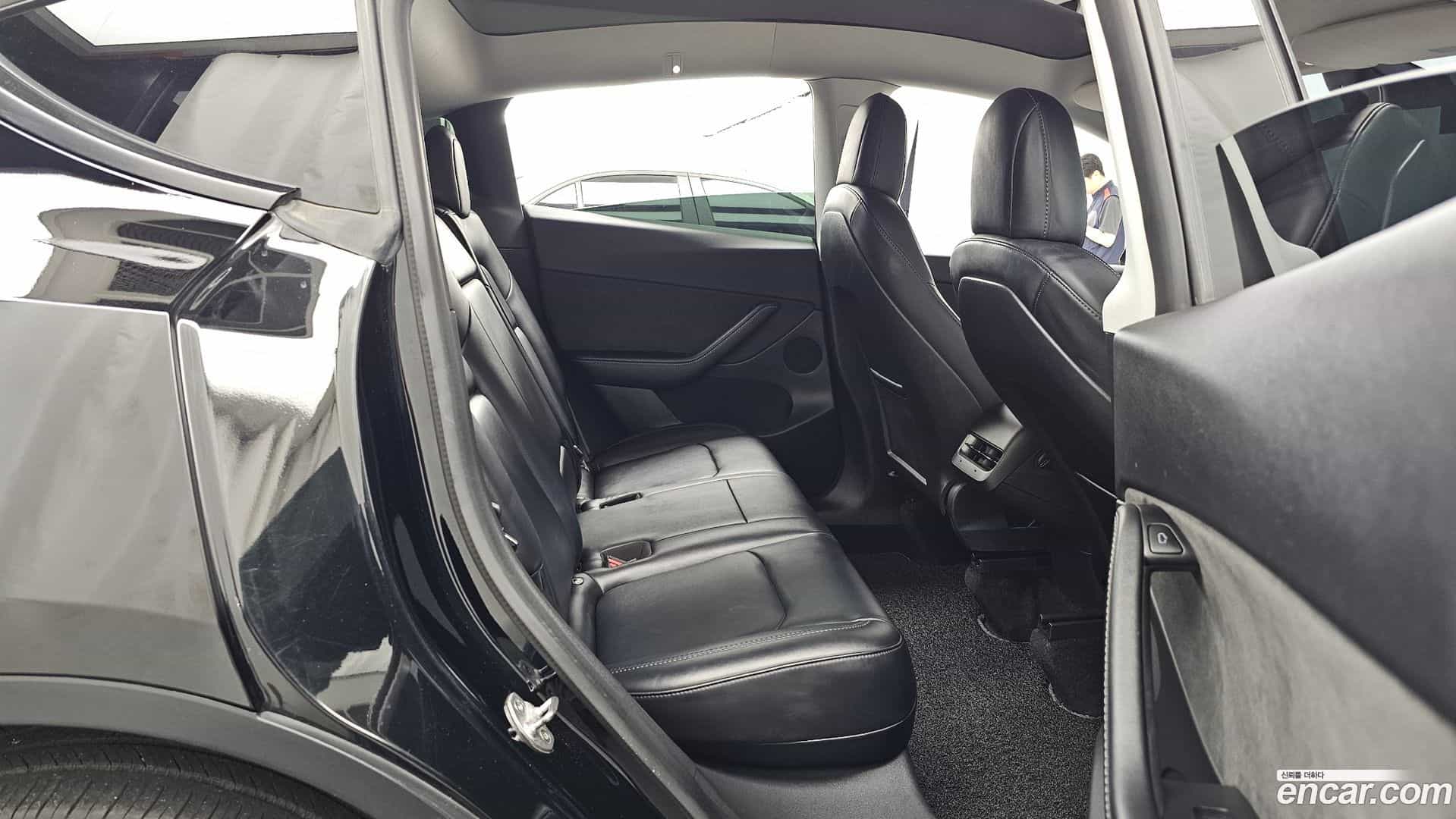 Model Y Tesla 2022.4-OPTION-016