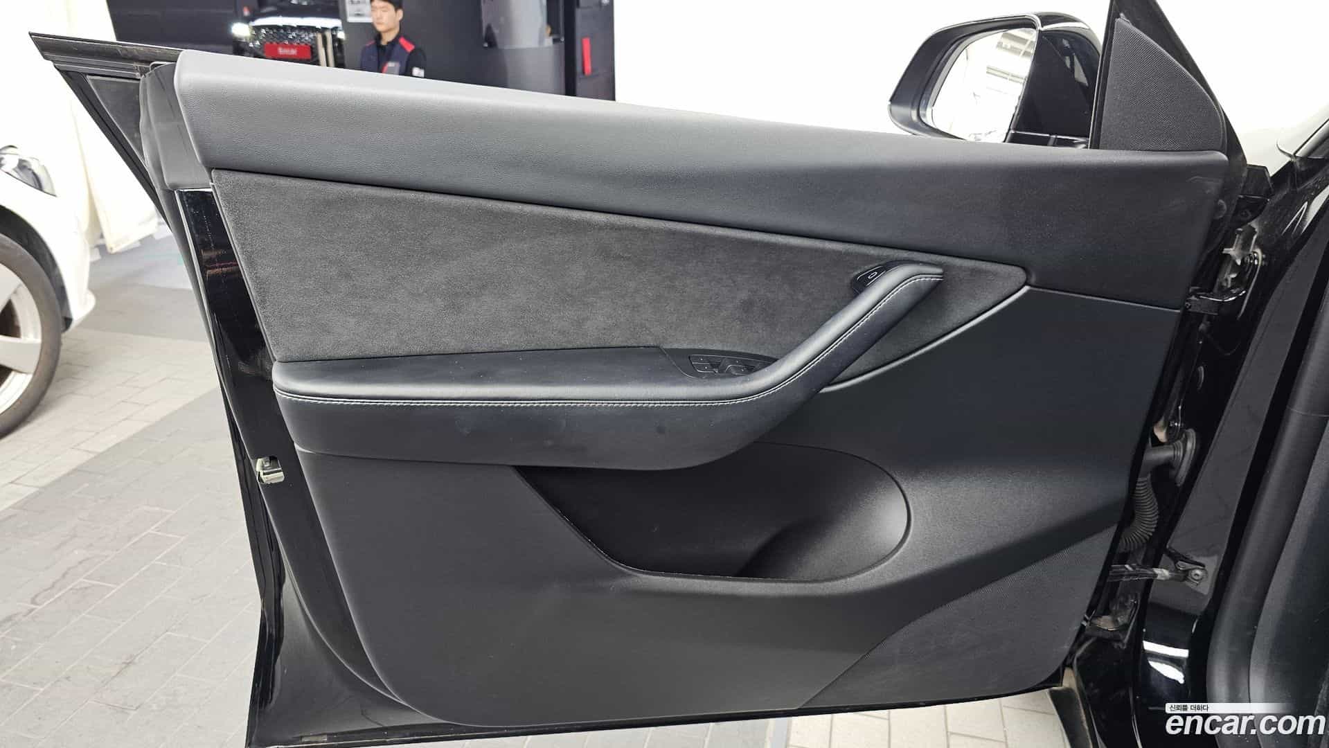 Model Y Tesla 2022.4-INNER-034