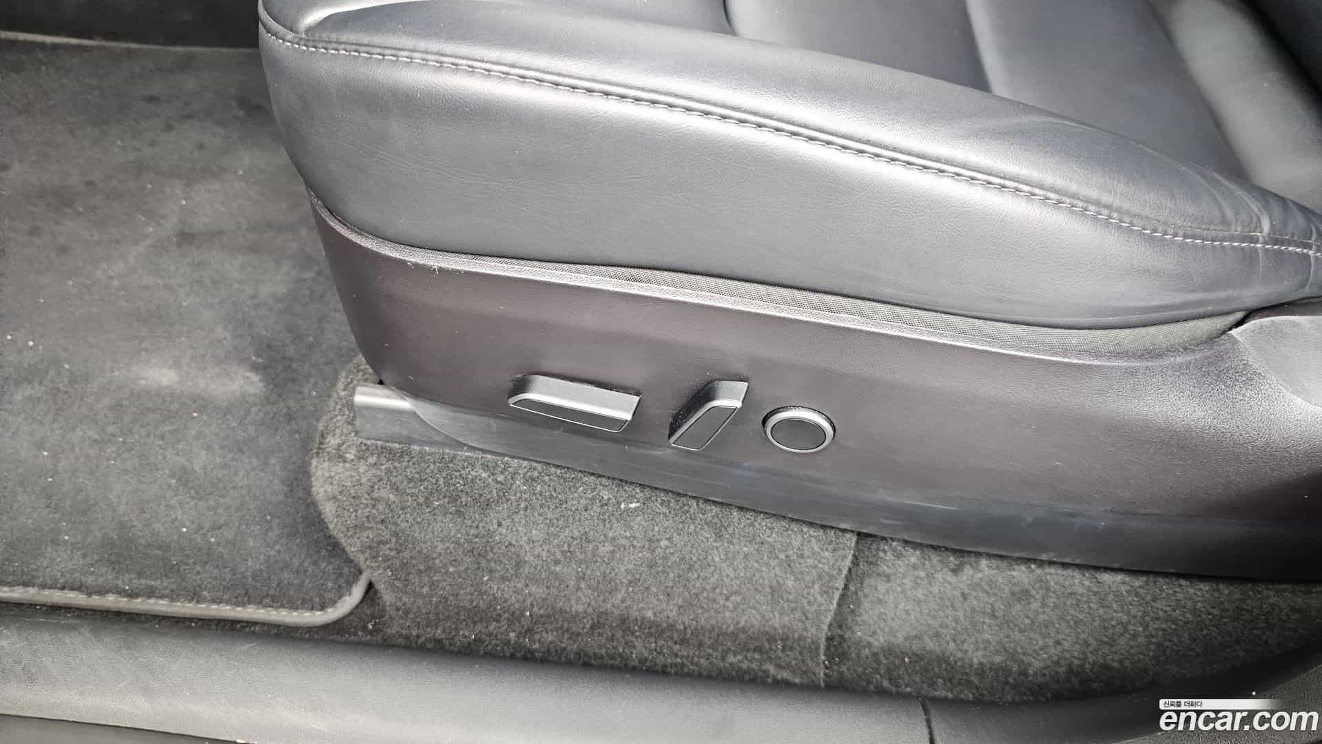 Model Y Tesla 2022.4-OPTION-044
