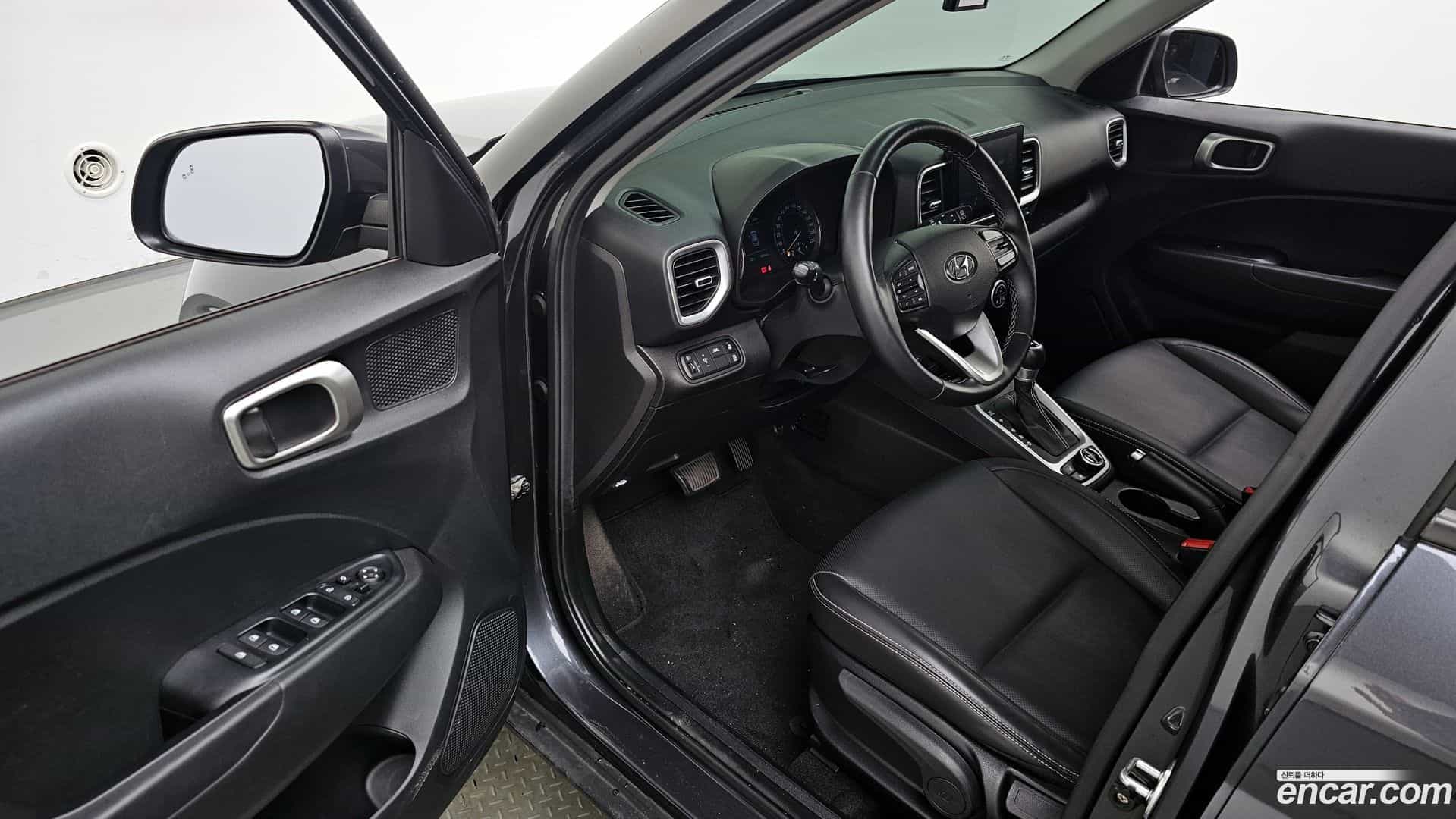 Venue Hyundai 2021.0-INNER-010