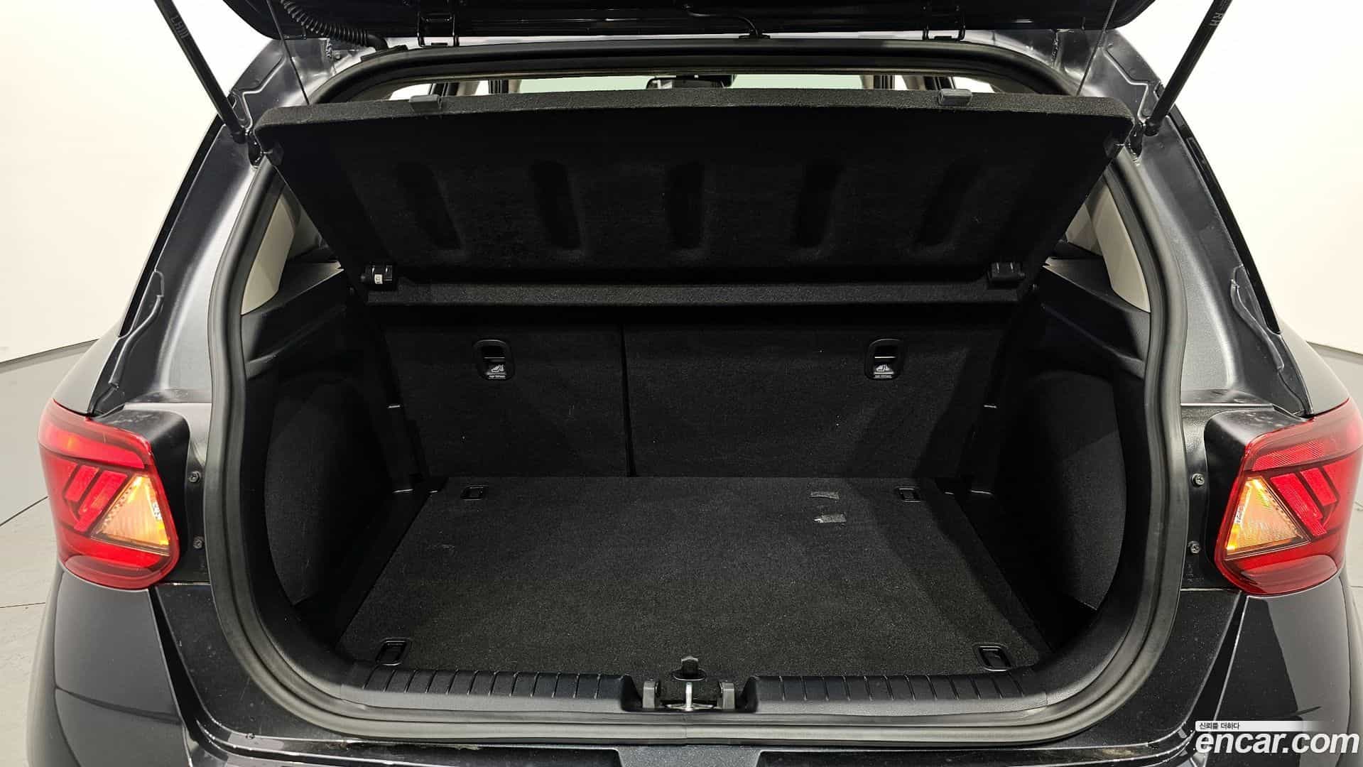 Venue Hyundai 2021.0-OPTION-042