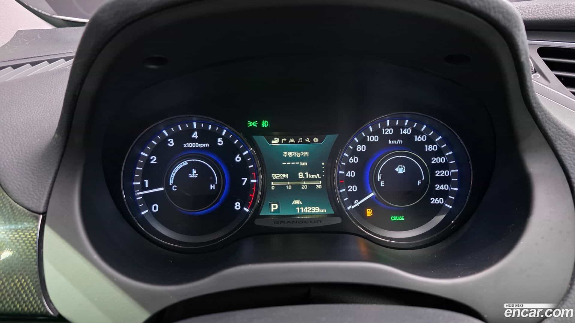 Grandeur Hyundai 2016.0-INNER-008