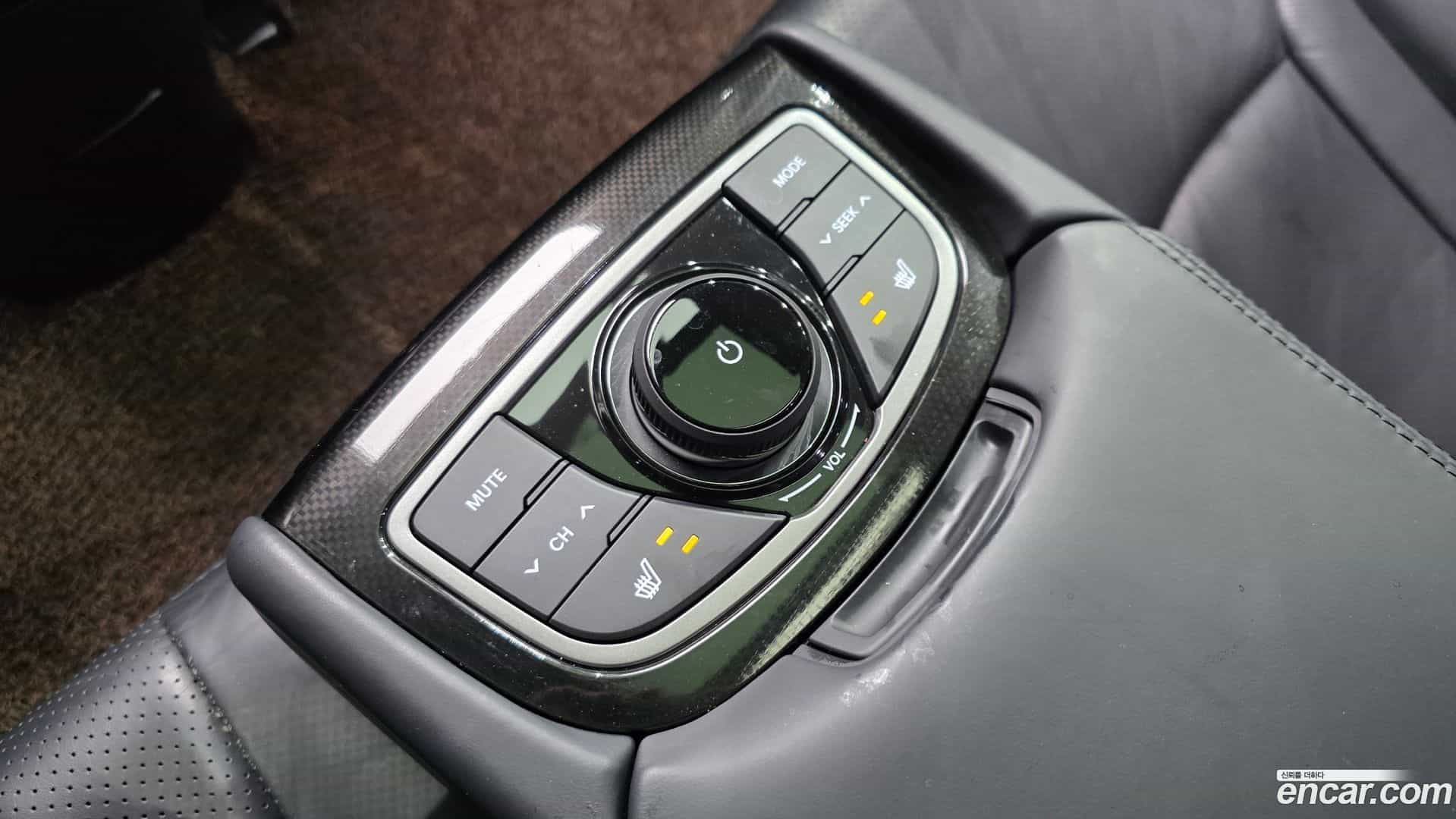 Grandeur Hyundai 2016.0-OPTION-023