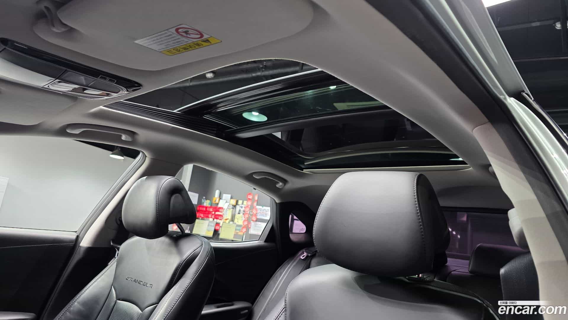 Grandeur Hyundai 2016.0-OPTION-024