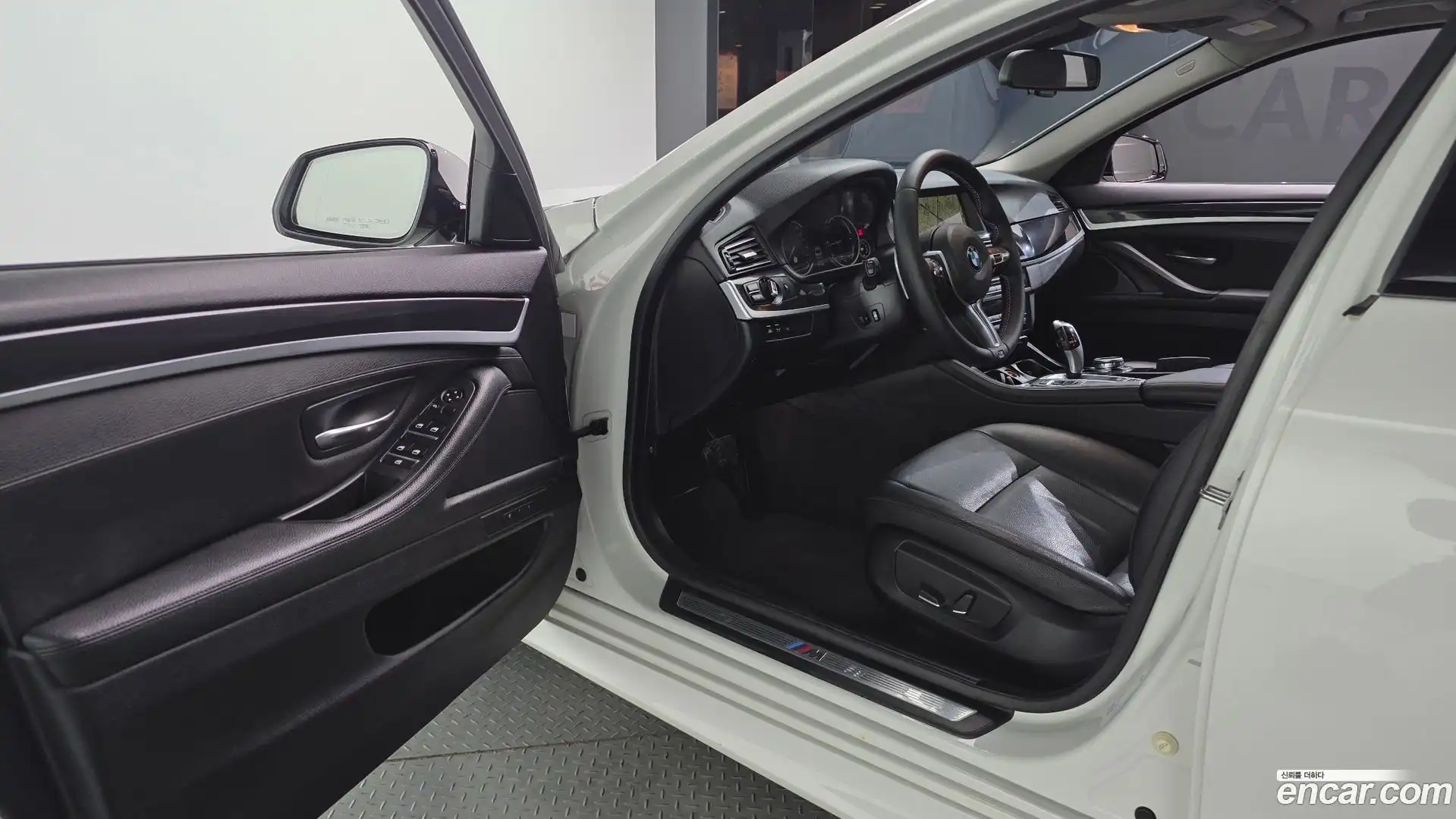 5-Series BMW 2016.10-INNER-010