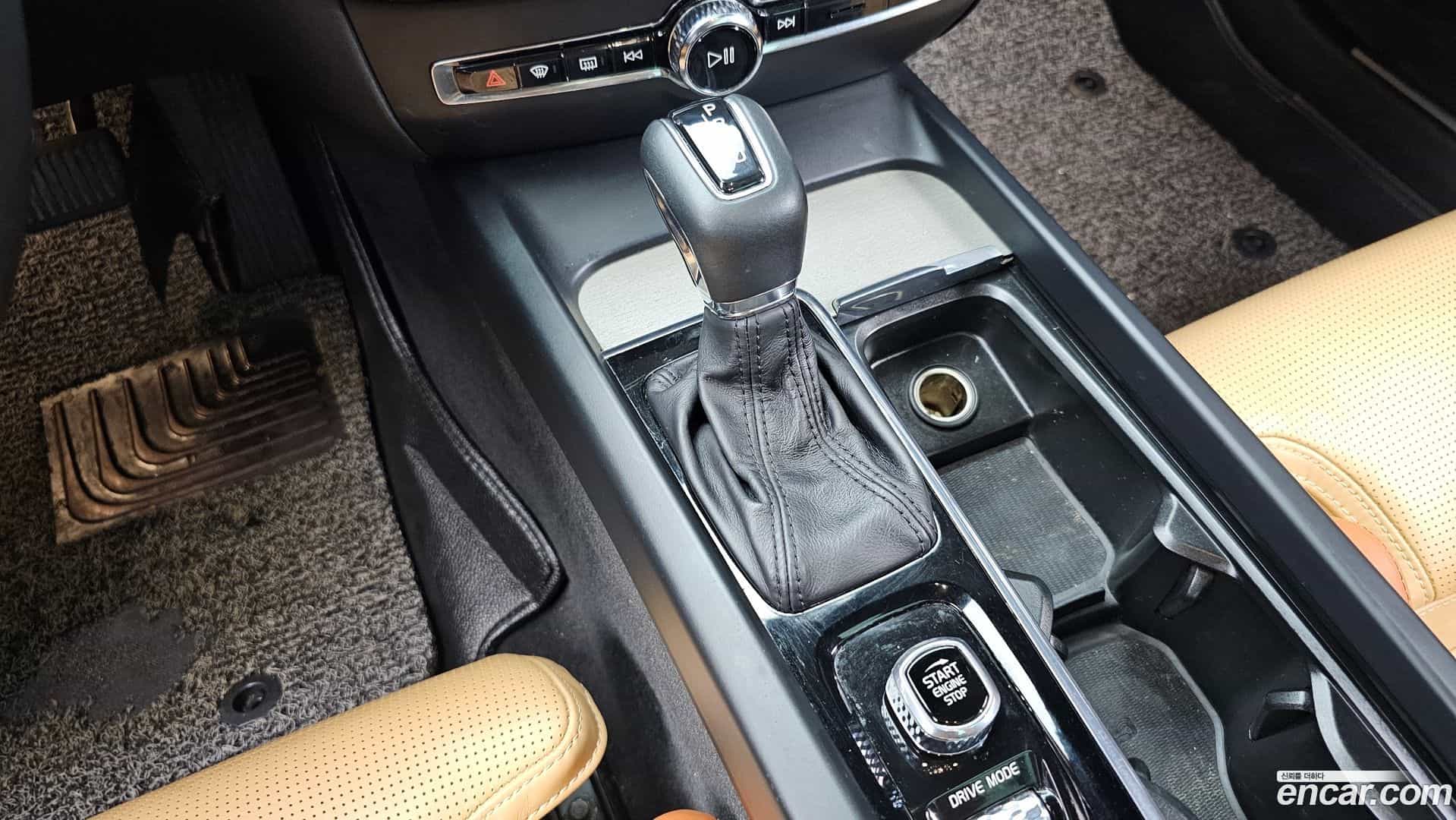 V60 Volvo 2020.4-INNER-009