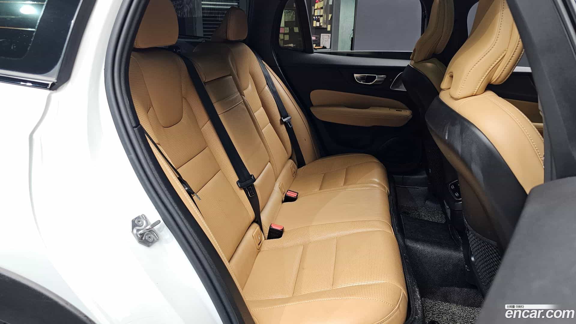 V60 Volvo 2020.4-OPTION-015