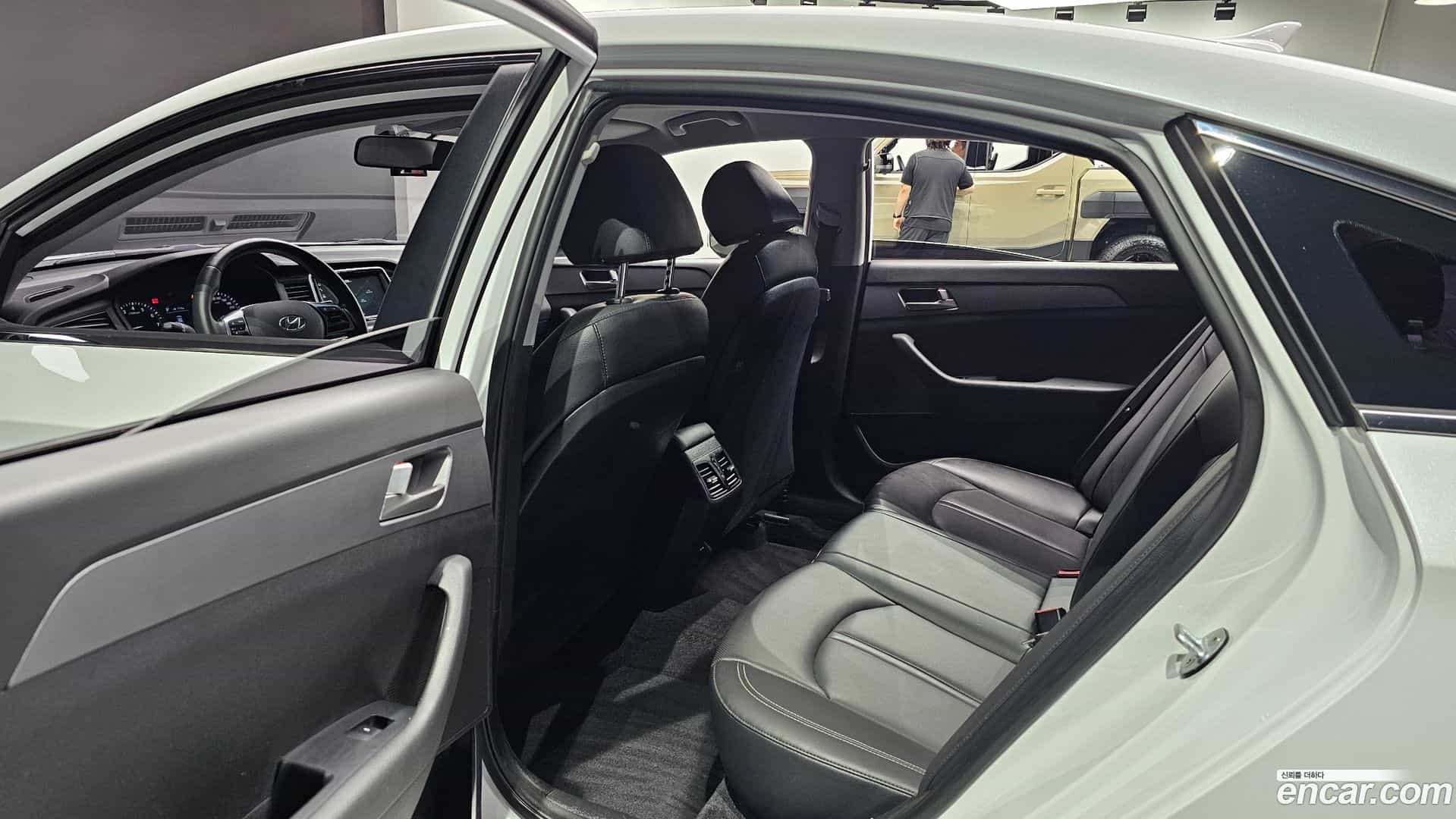 Sonata Hyundai 2019.1-OPTION-015
