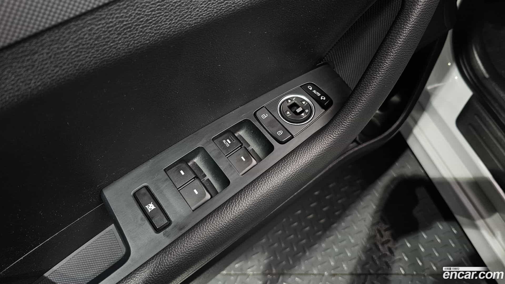 Sonata Hyundai 2019.1-OPTION-023