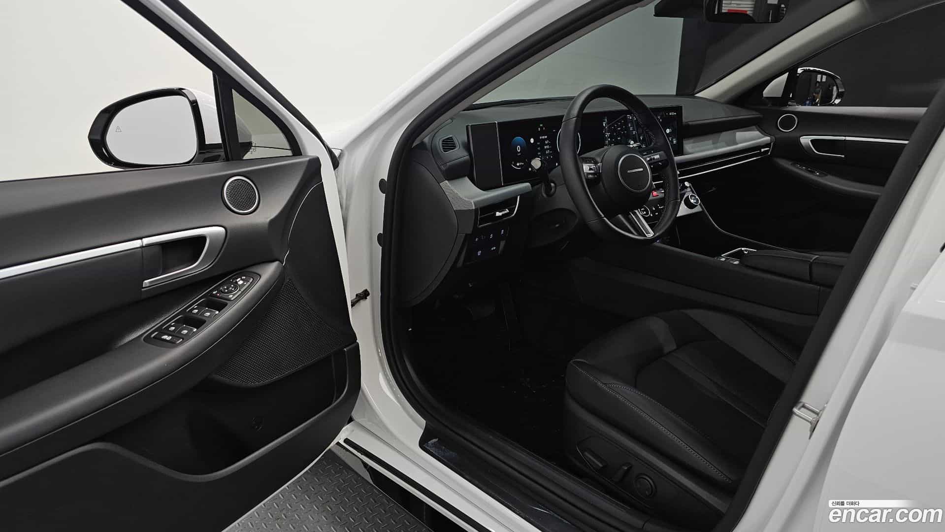 Sonata Hyundai 2025.11-OPTION-015