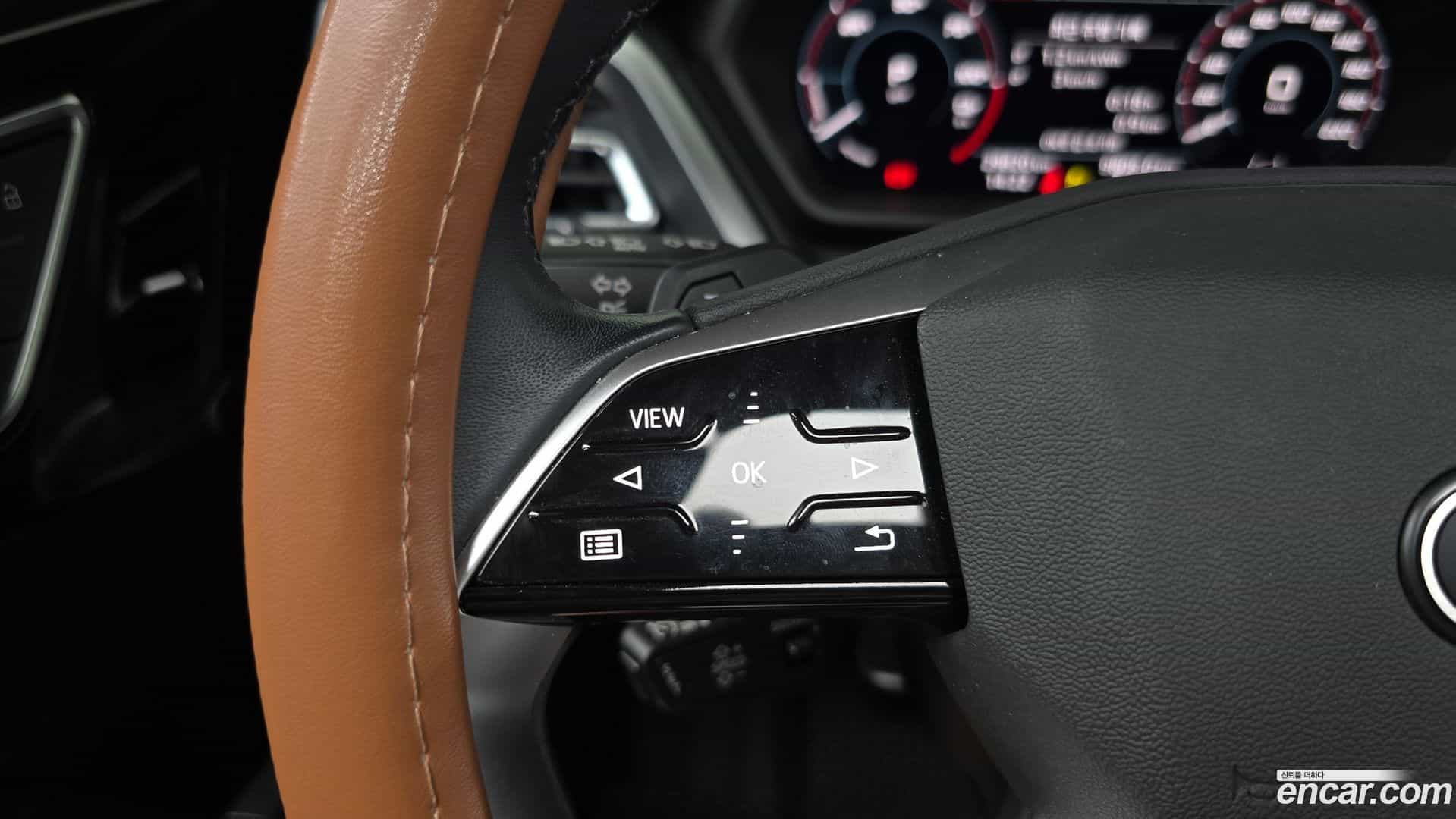 Q4 e-tron Audi 2023.11-OPTION-021